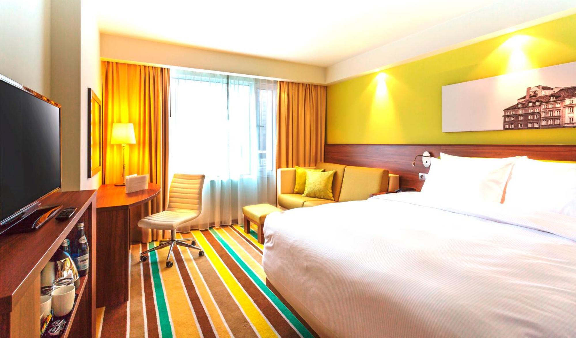 Queen Room with Sofa Bed and City View,1533011770:JPEG