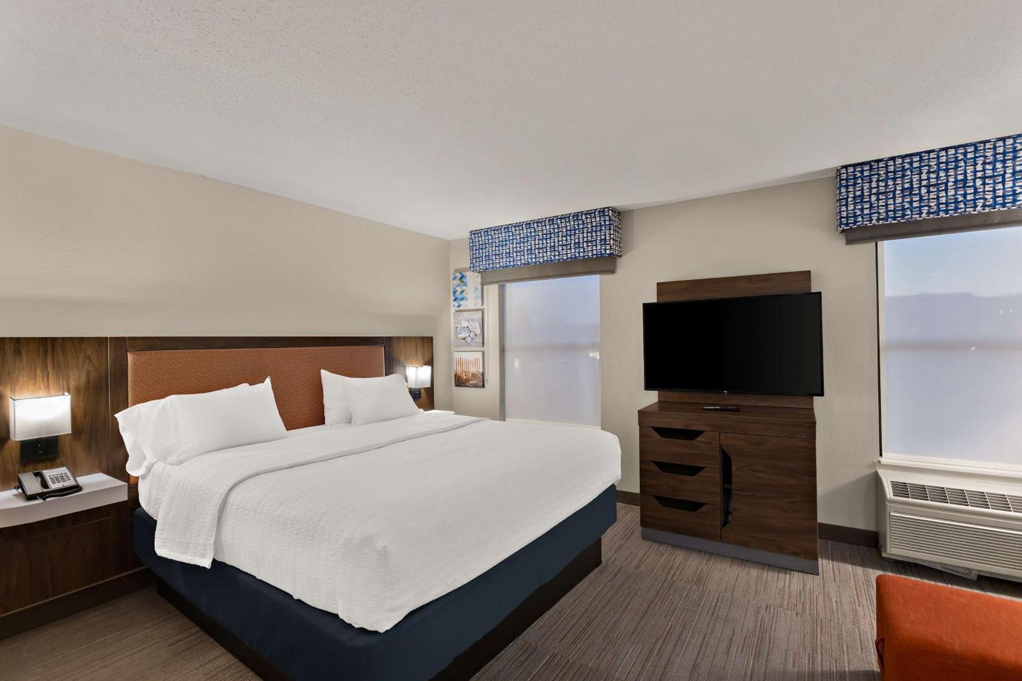 King Studio Suite with Sofa Bed - Non-Smoking,1533326776:JPEG