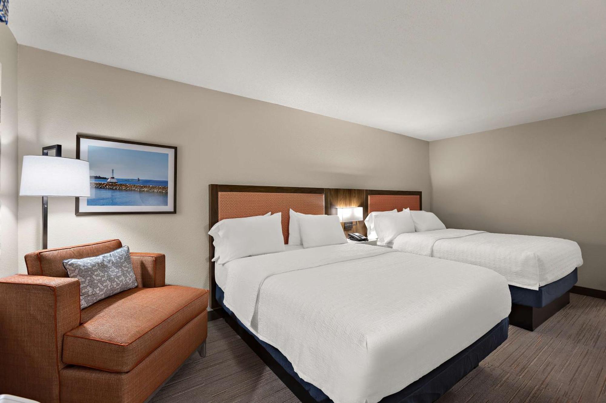 Room with Two Queen Beds - Non-Smoking,1533326986:JPEG