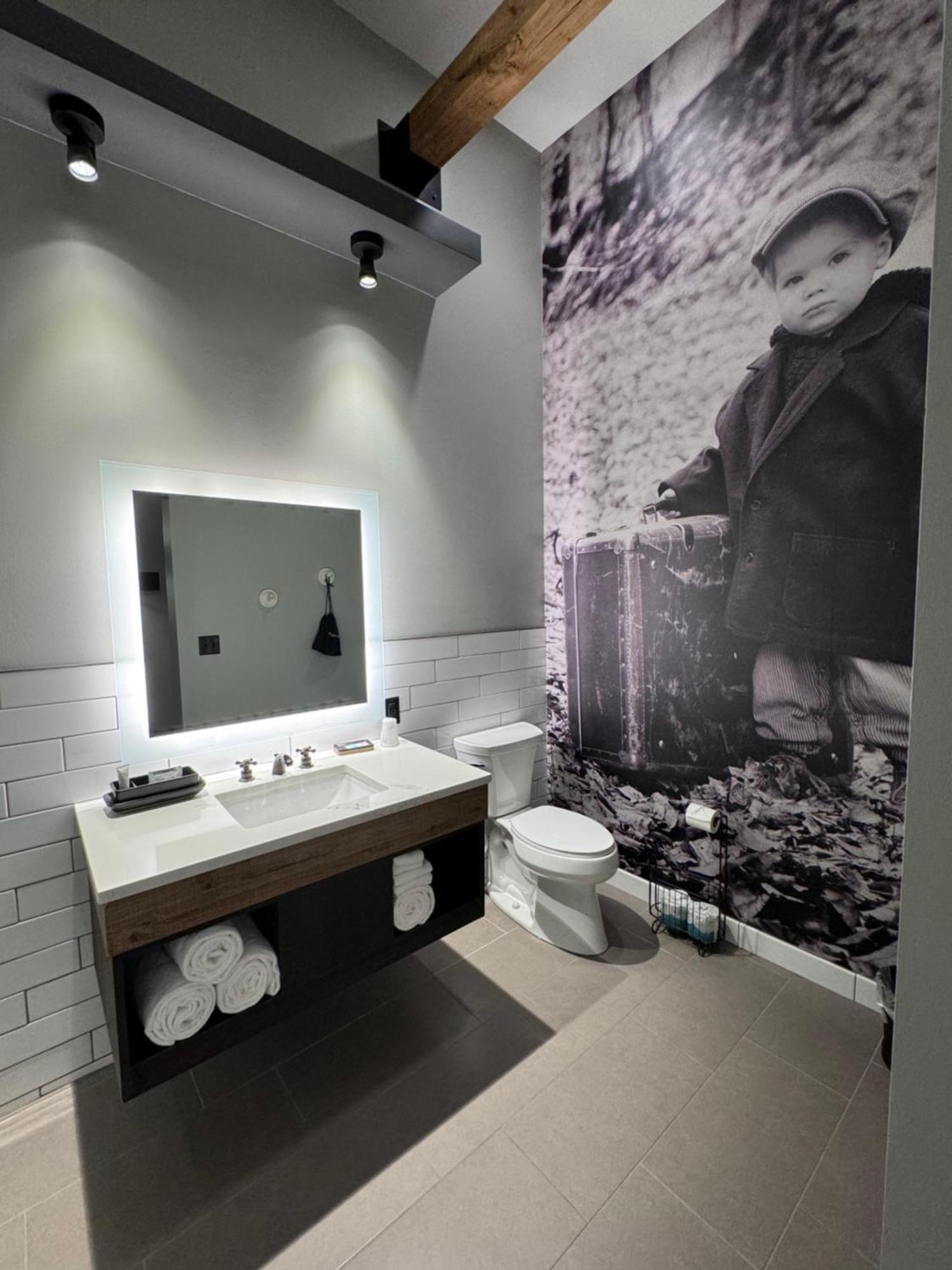 King Room,1536466576:JPEG