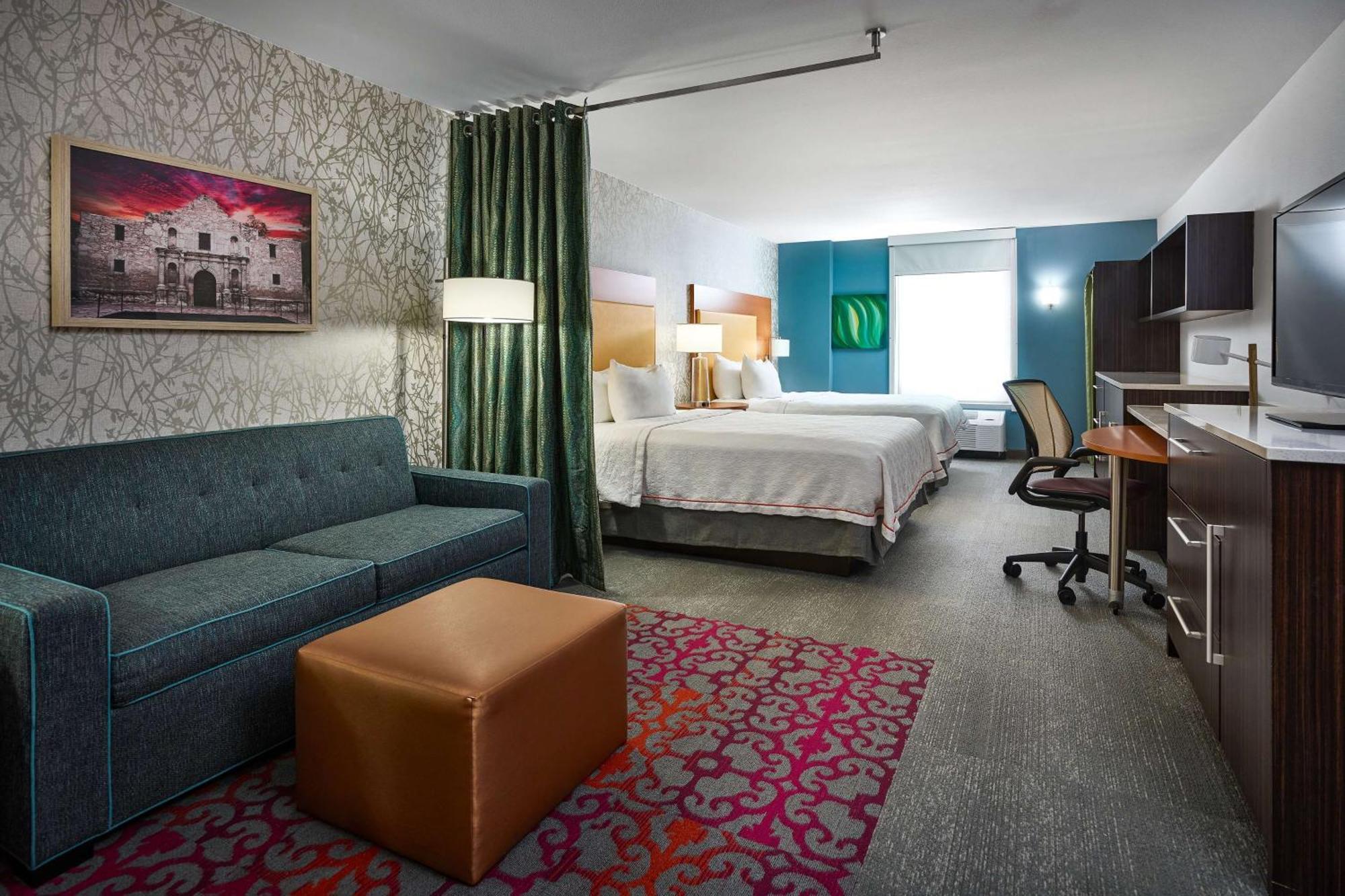 Queen Studio with Two Queen Beds - Non-Smoking