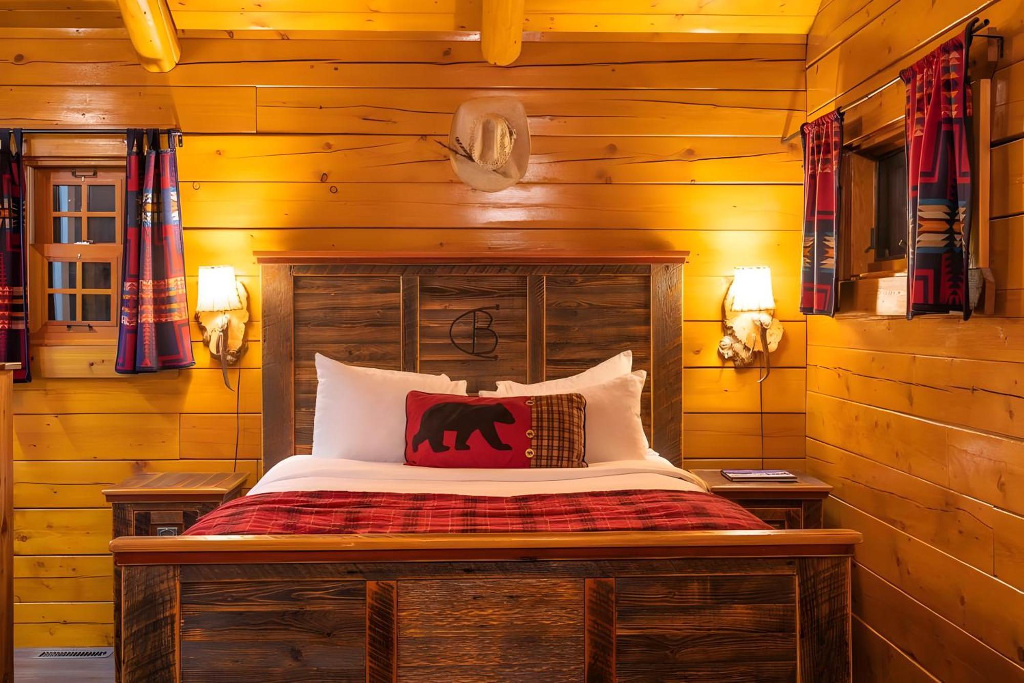 One Bedroom Loft Cabin (Ladder),1536859132:JPEG