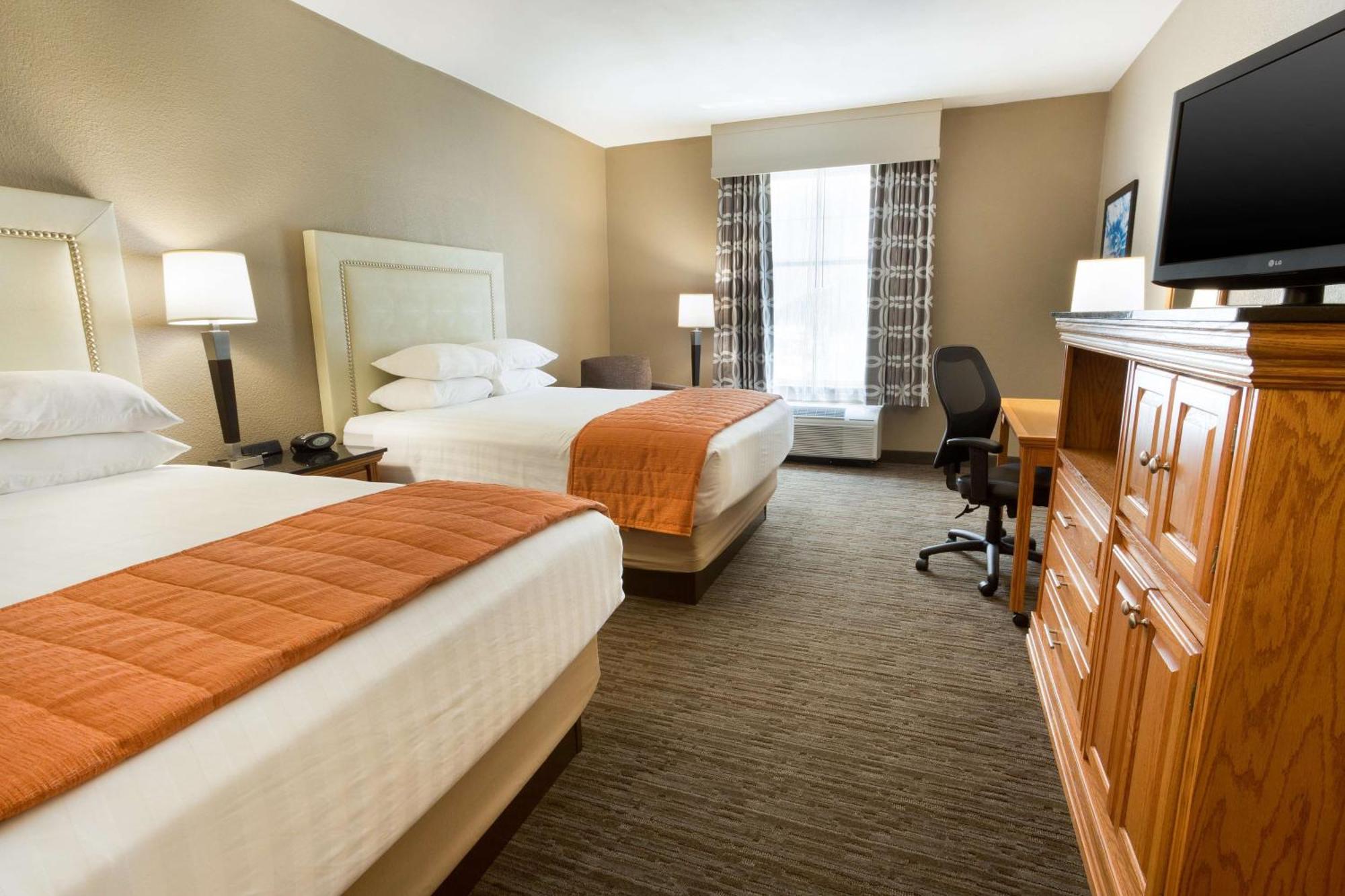 Deluxe Queen Room with Two Queen Beds