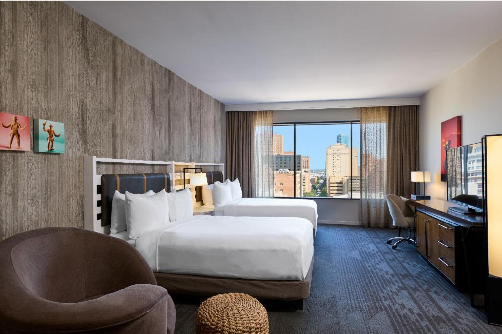 Guest room, 2 Queen,1545530575:JPEG
