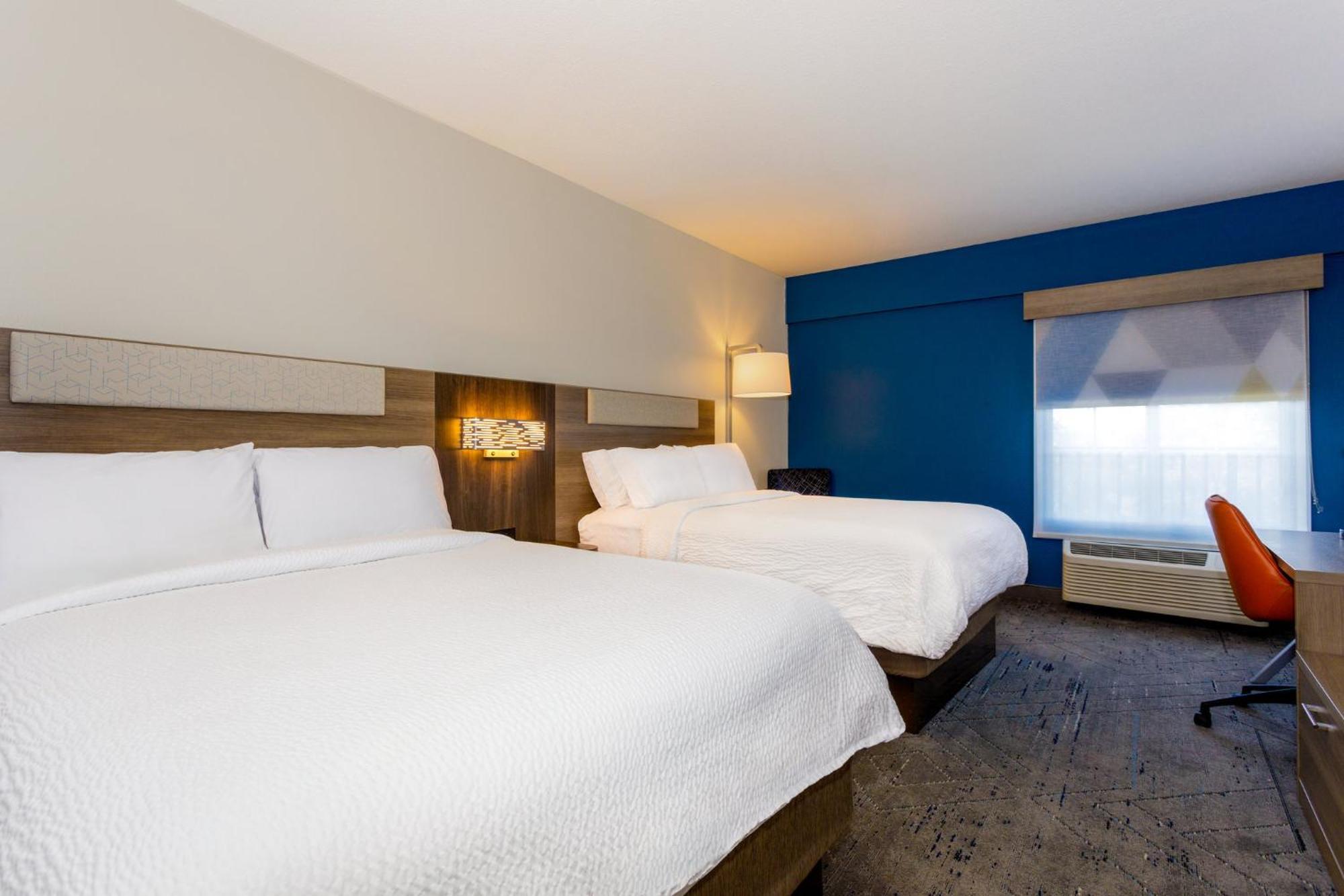 Standard Room with Two Queen Beds