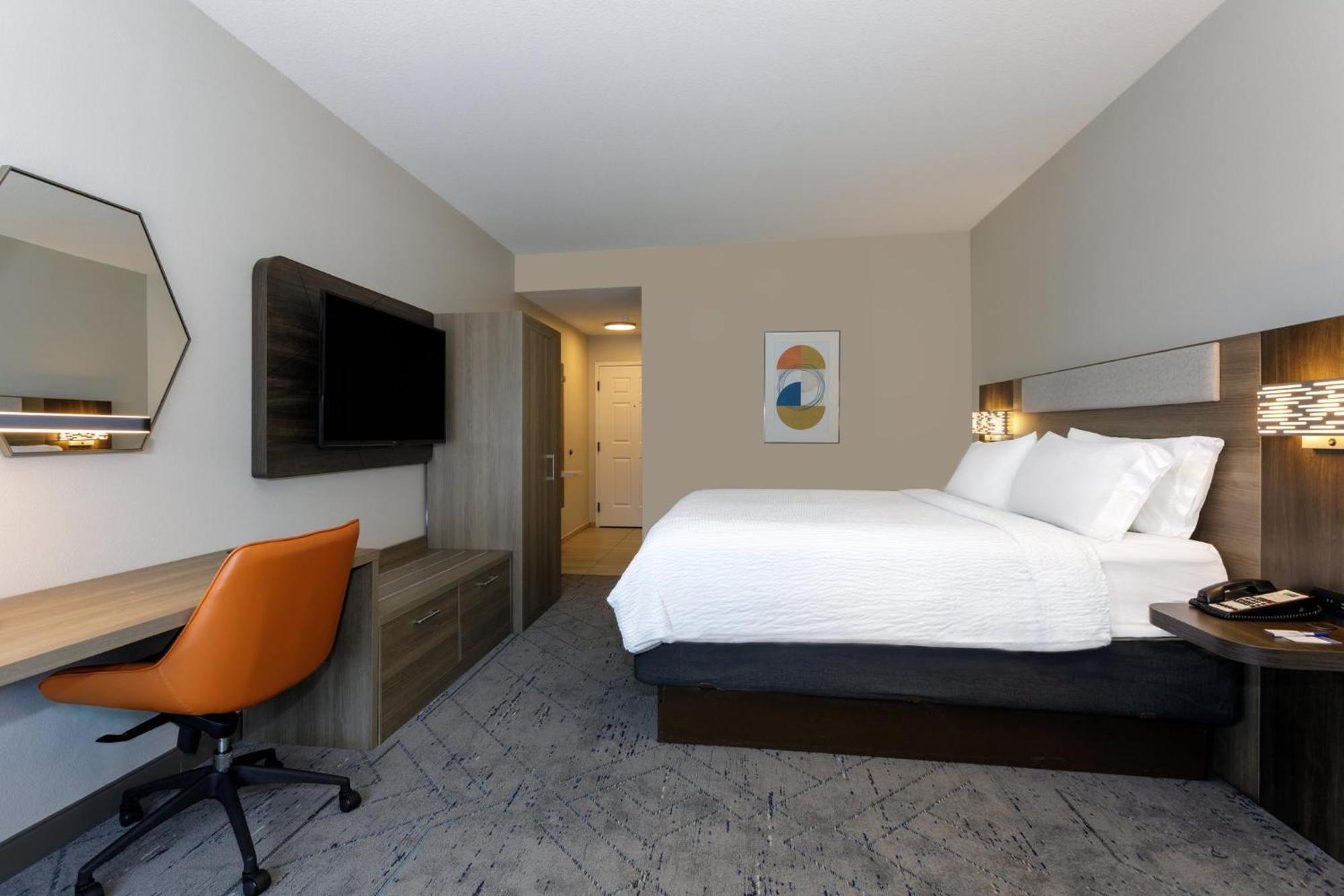 King Room - Mobility Access/Hearing Accessible