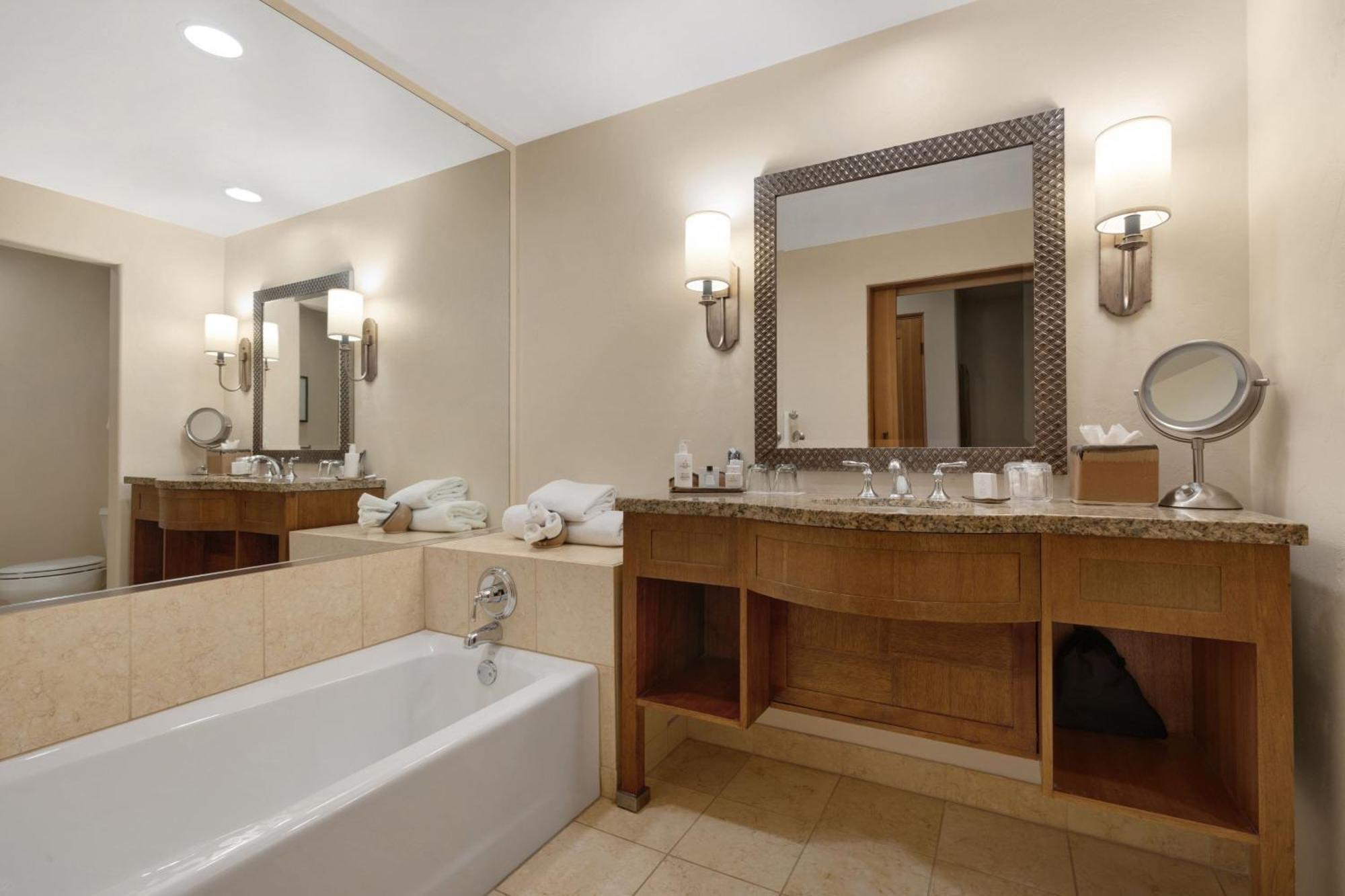 Suite,1539565939:JPEG