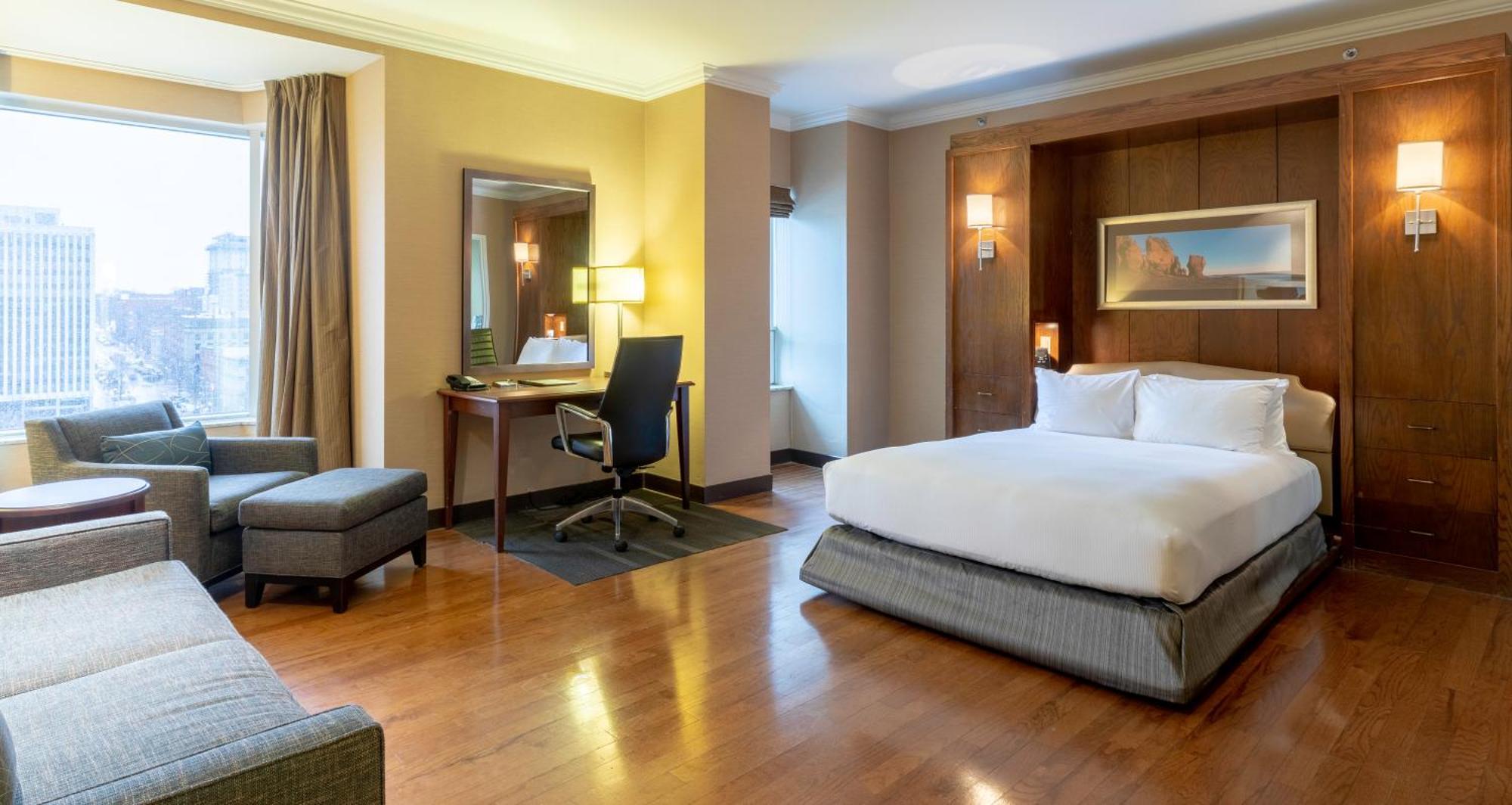 Queen Room with Two Queen Beds and Harbor View