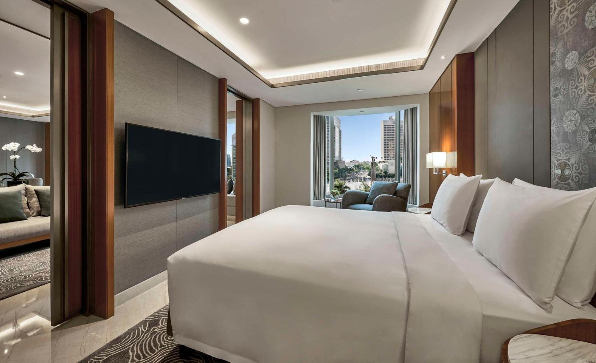 Grand Suite with City View