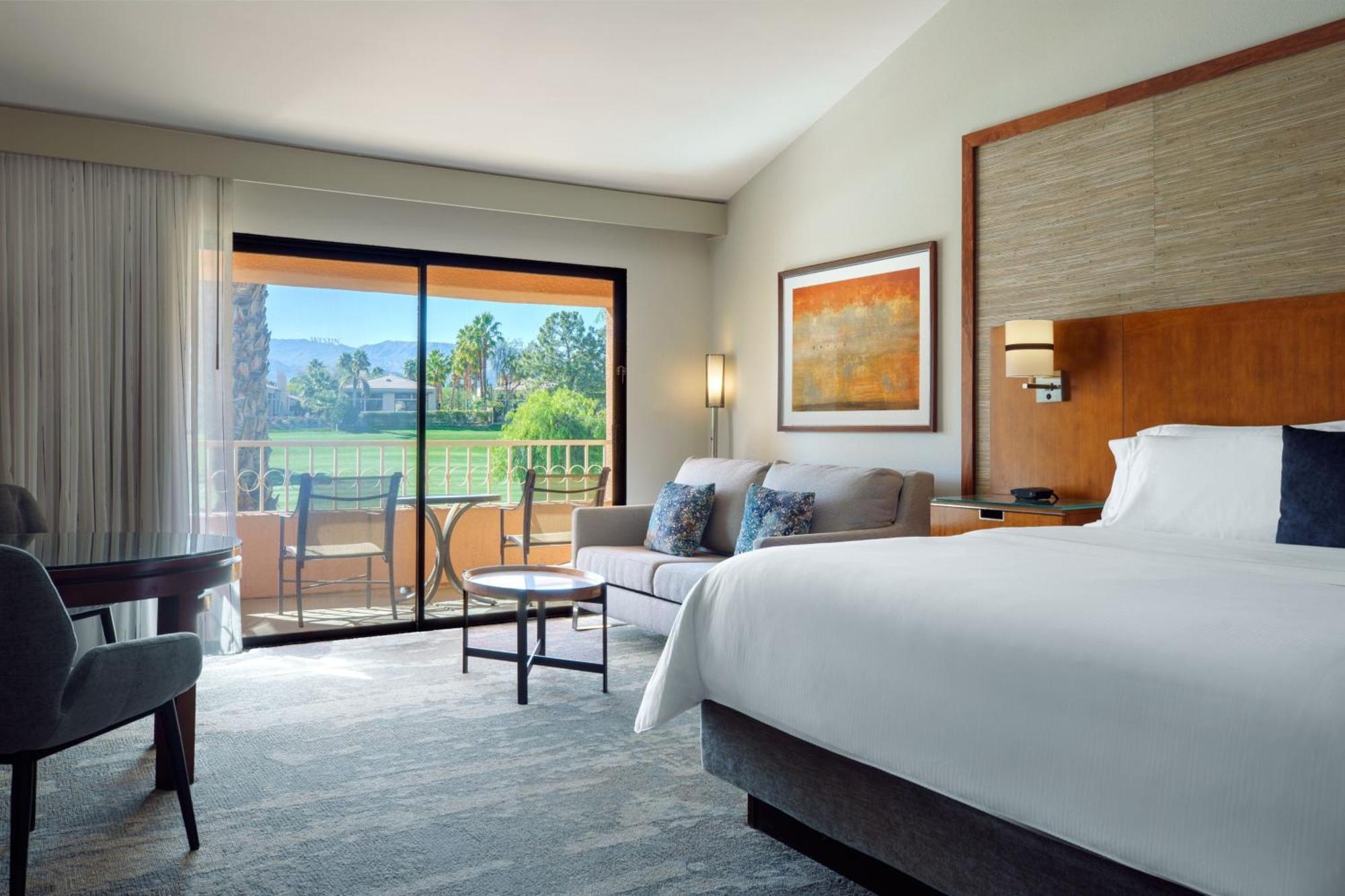 Golf View King, Guest room, 1 King, Sofa bed, Golf view,1618824897:JPEG