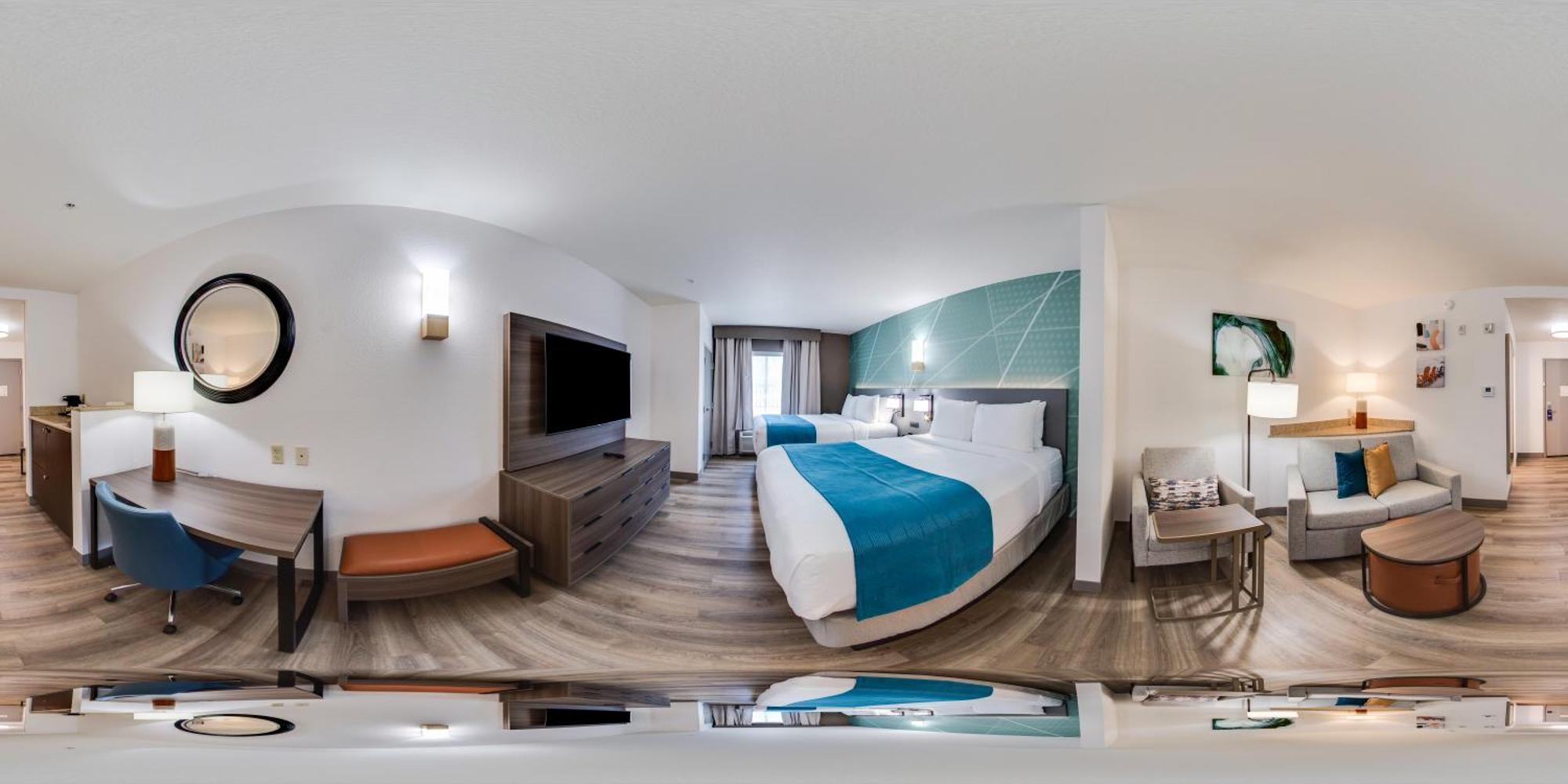 Queen Suite with Two Queen Beds