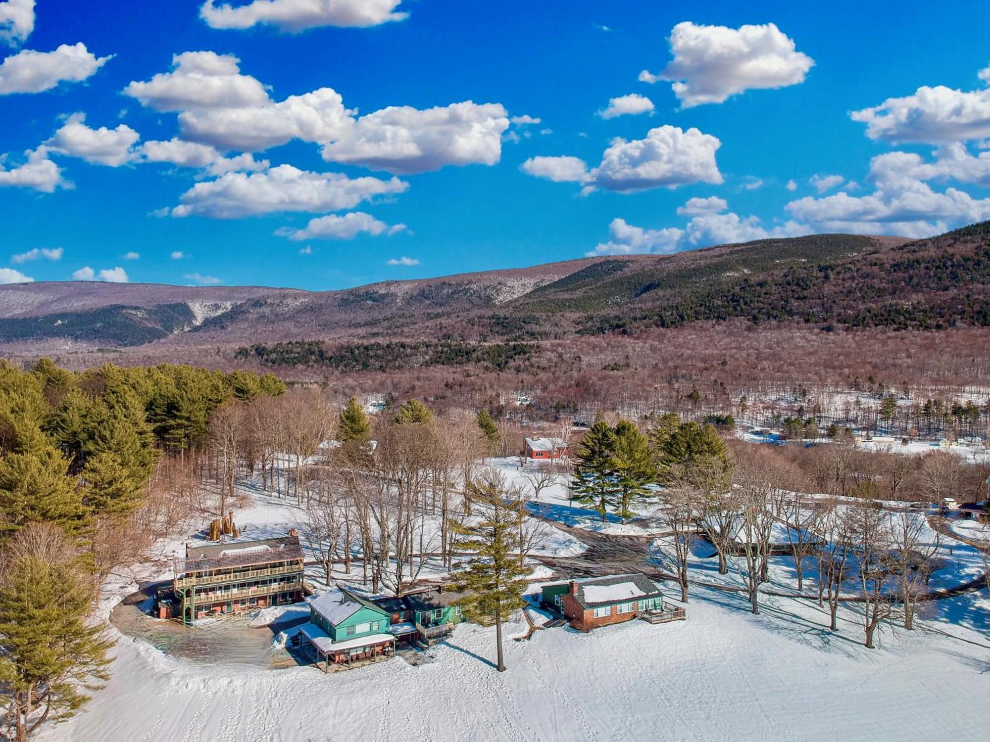 Queen Room with Two Queen Beds in Villa,1542713956:JPEG