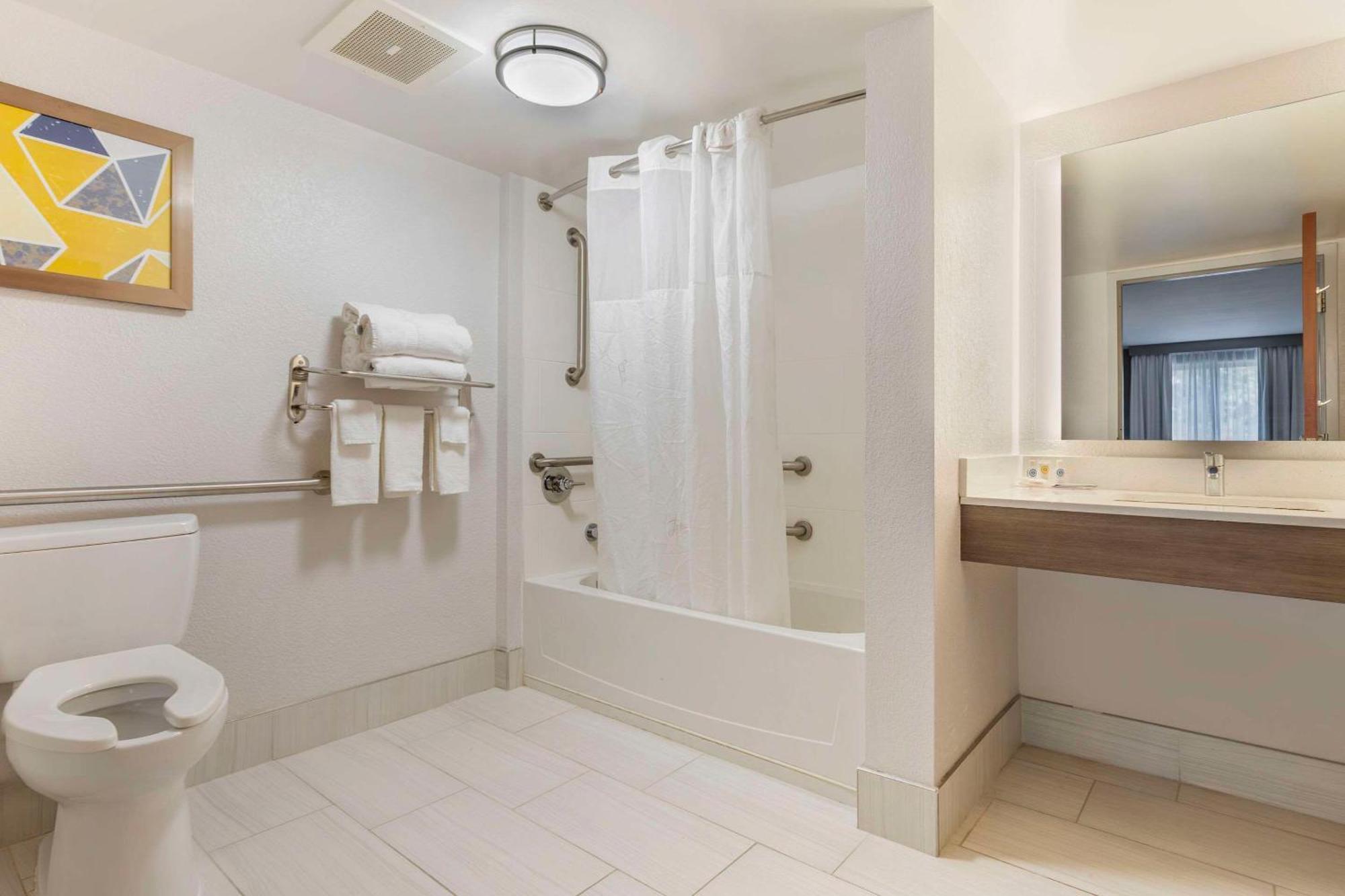 Suite with Two Queen Beds - Accessible/Non-Smoking