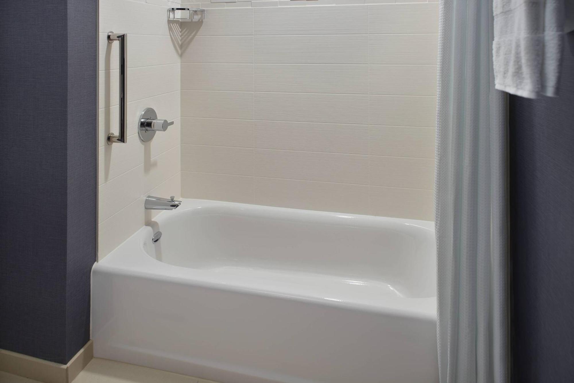 One-Bedroom King Suite with Sofa Bed - Hearing Accessible
