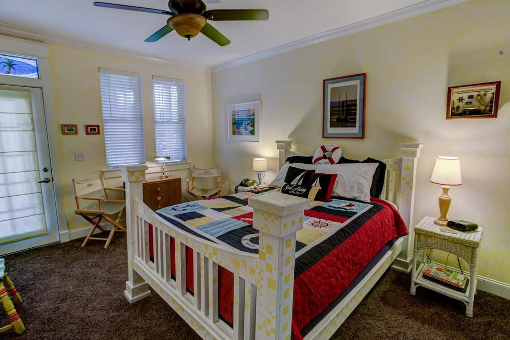 Deluxe King Suite