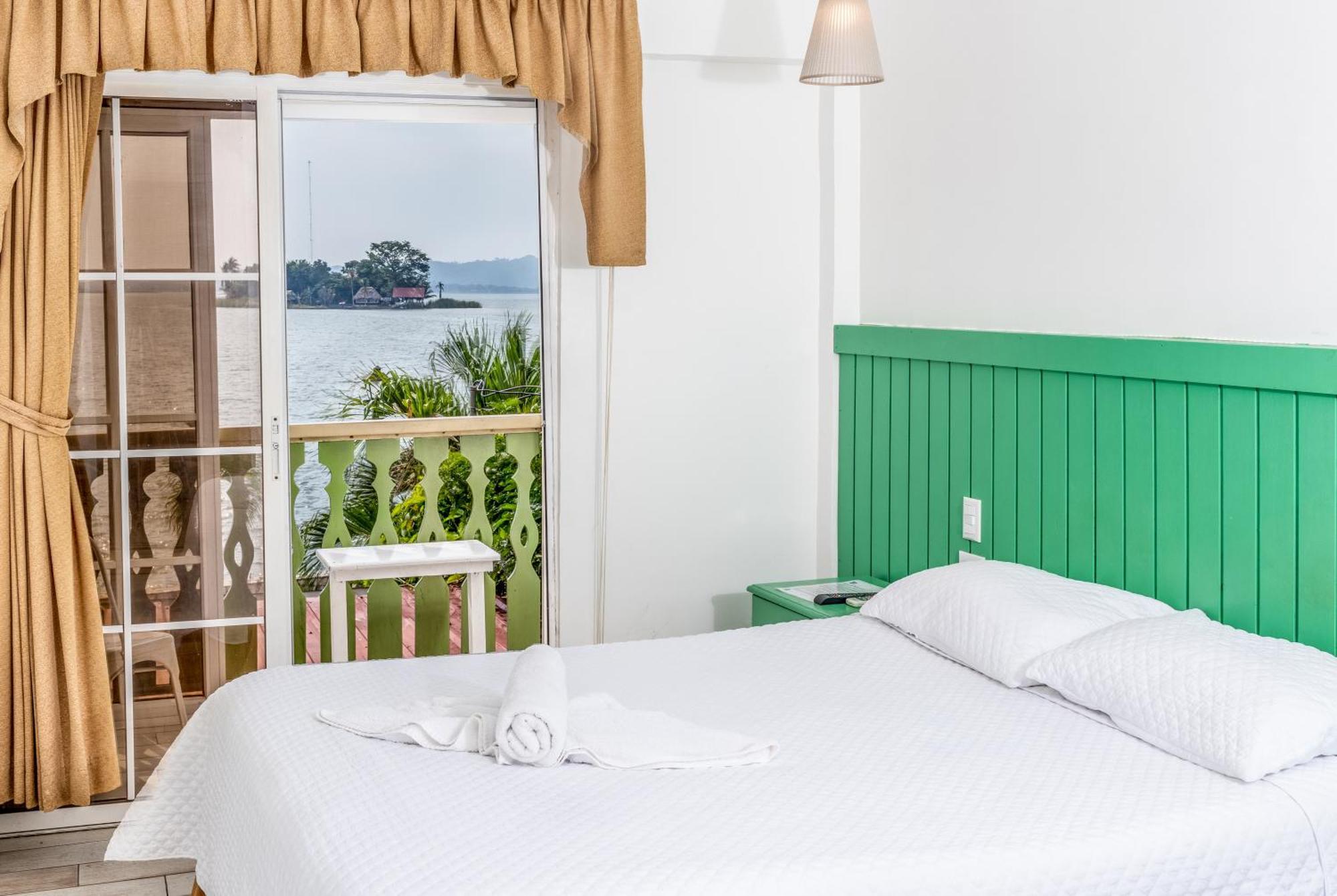 Twin Room with Lake View