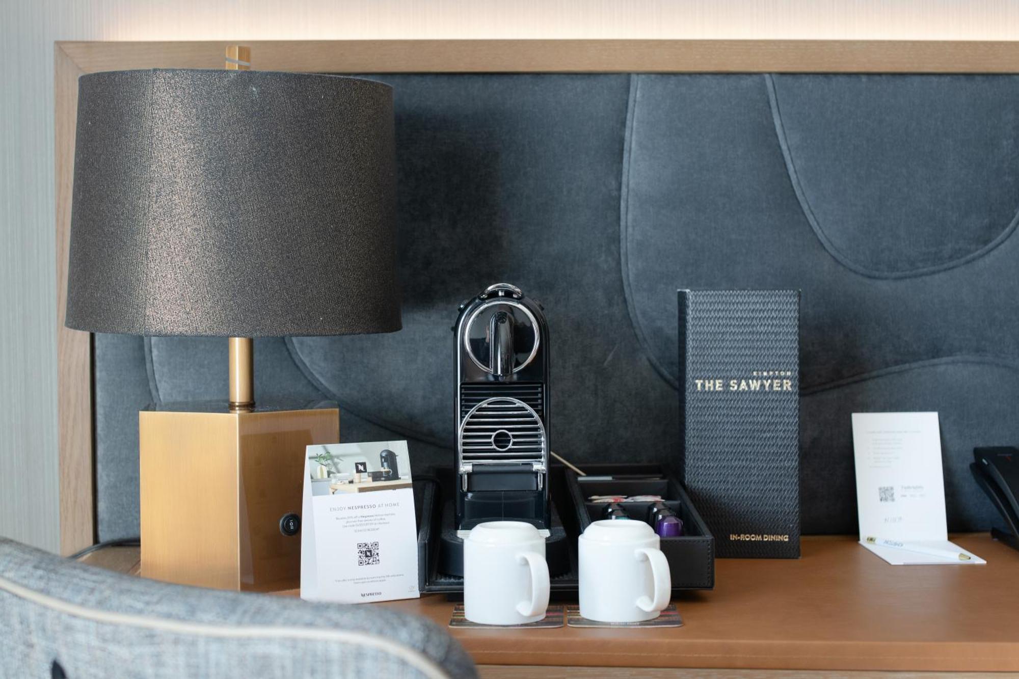 Essential King Room with View,1649047415:JPEG