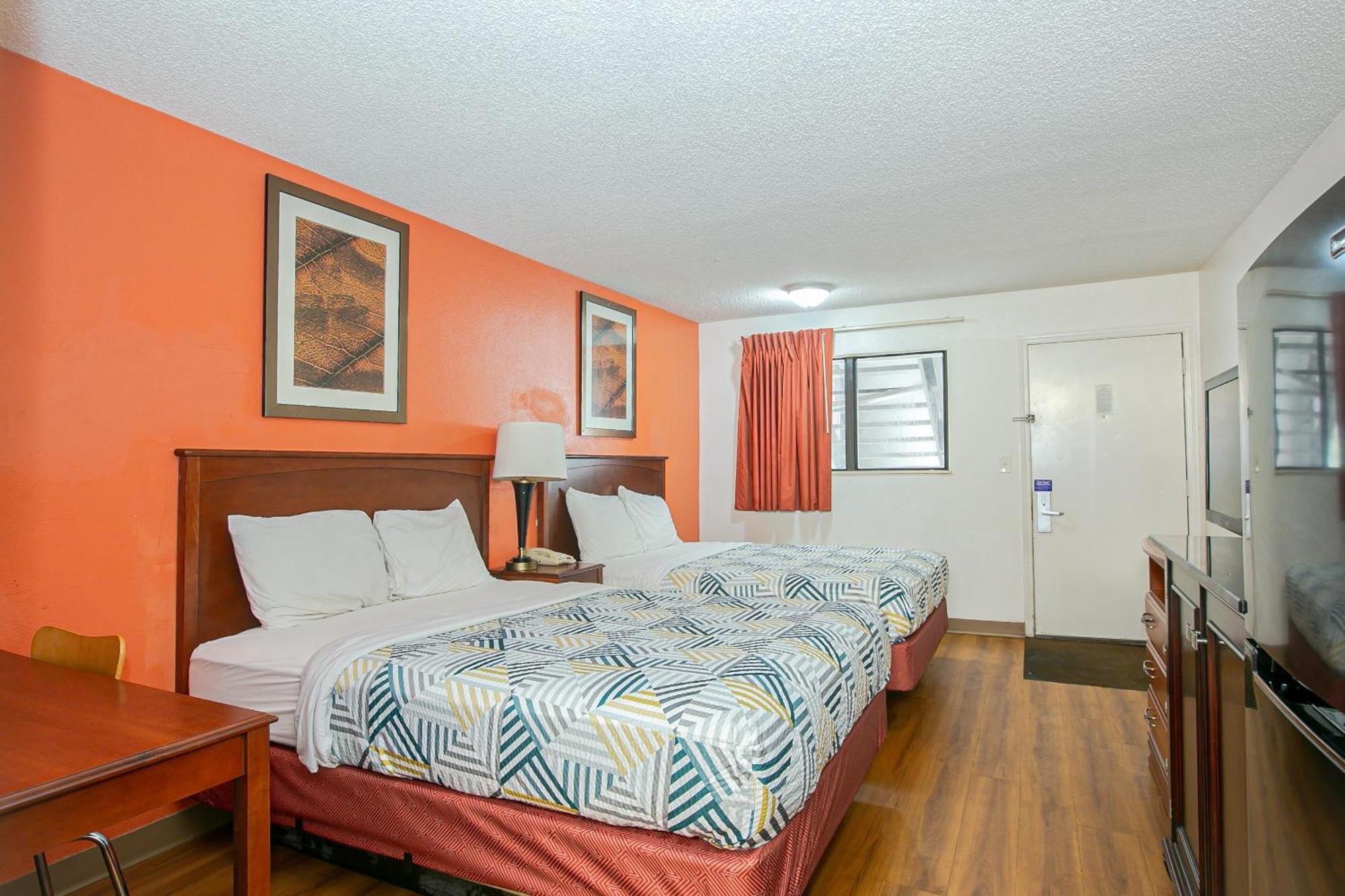 Queen Room with Two Queen Beds - Non-Smoking