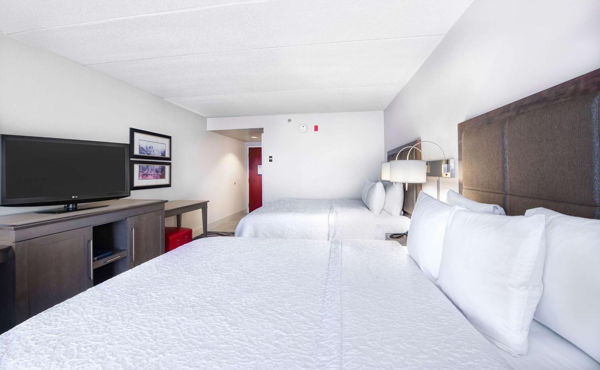Room with Two Queen Beds - Non-Smoking