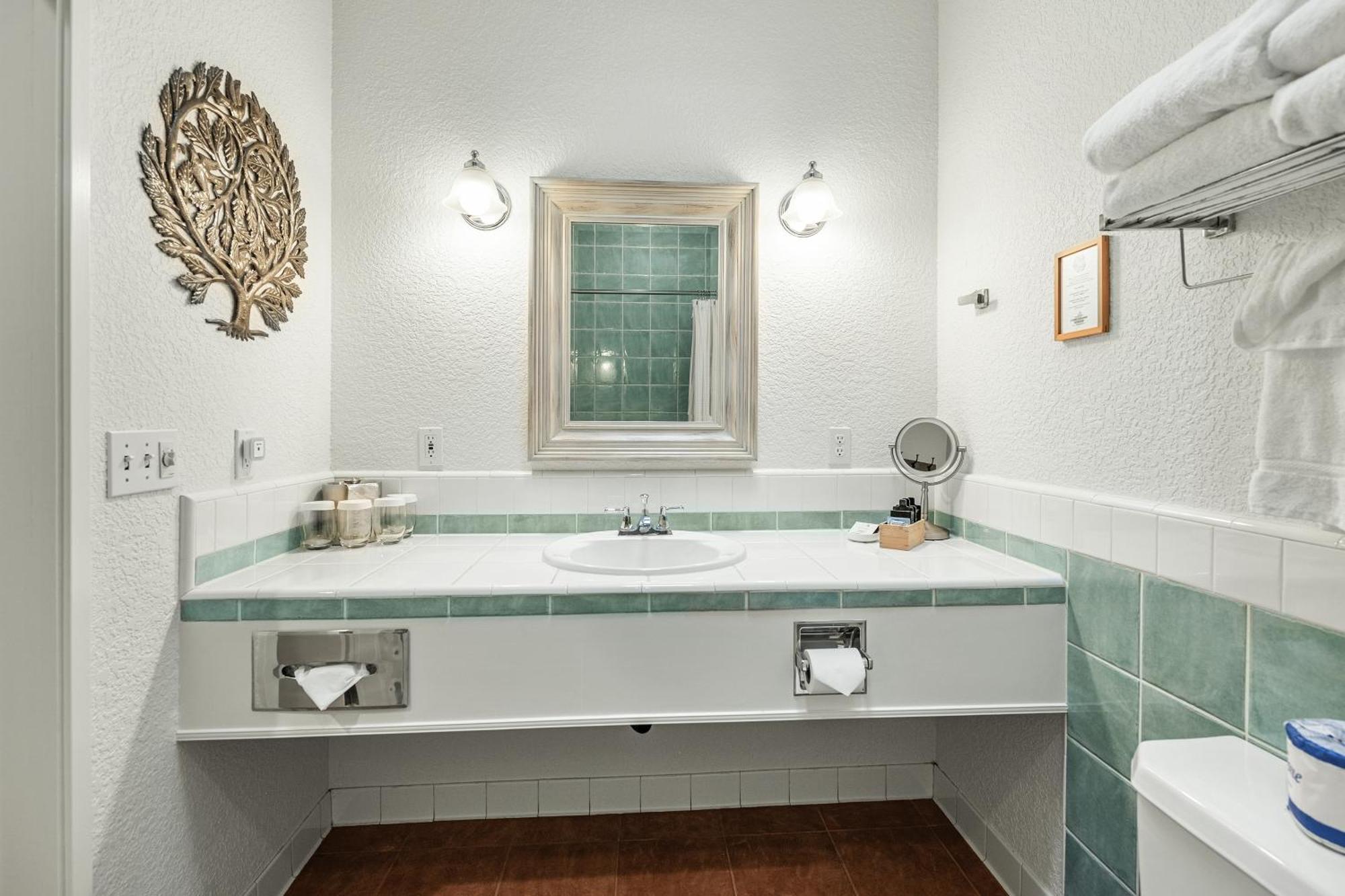 Superior King Room,1545663148:JPEG