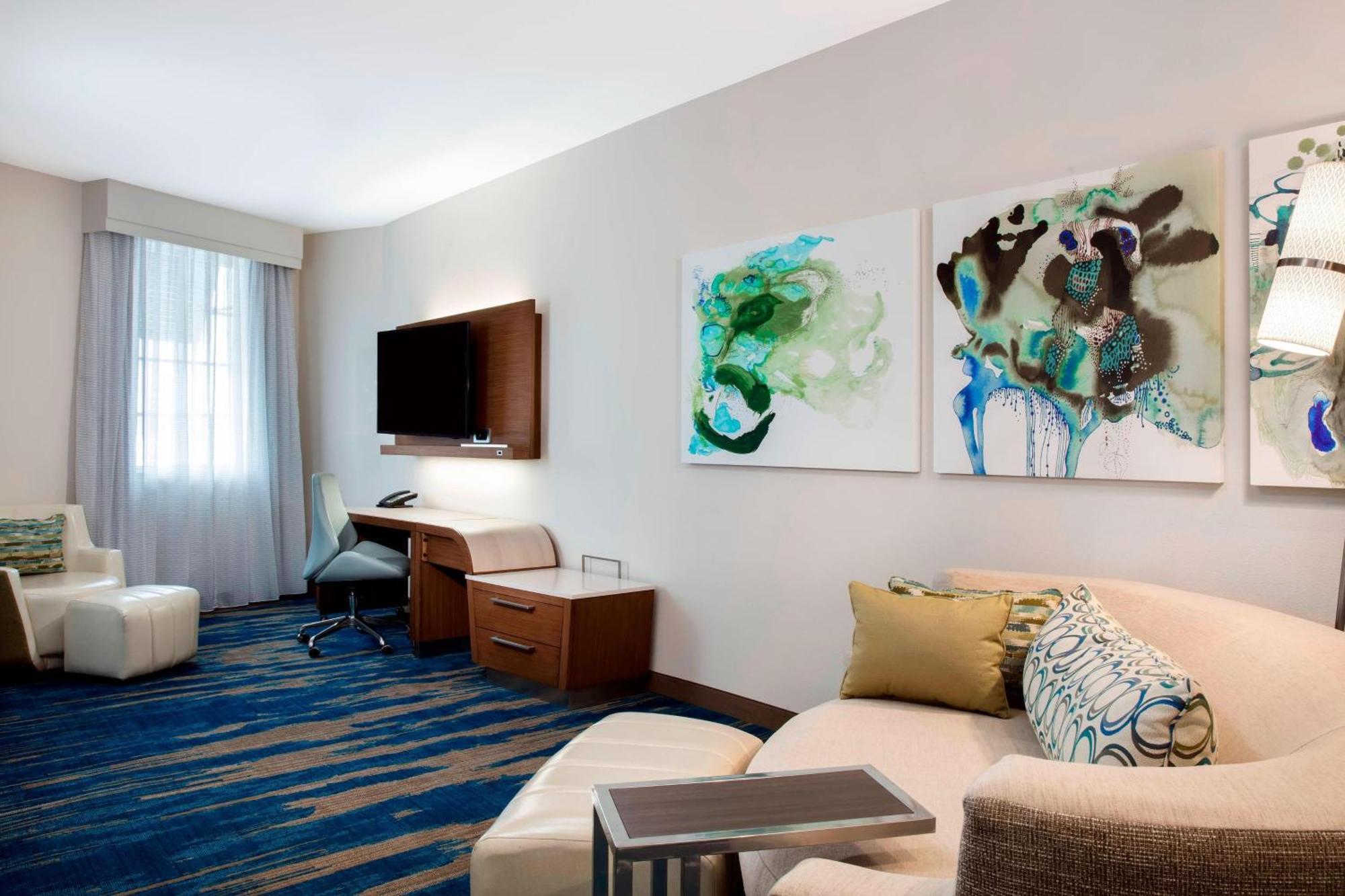 Partial Bay View, 1 Bedroom Suite, 2 Queen, Sofa bed