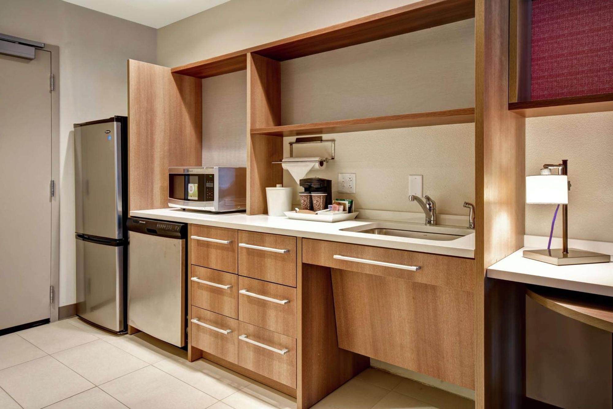 King Studio Suite - Hearing Access/Non-Smoking