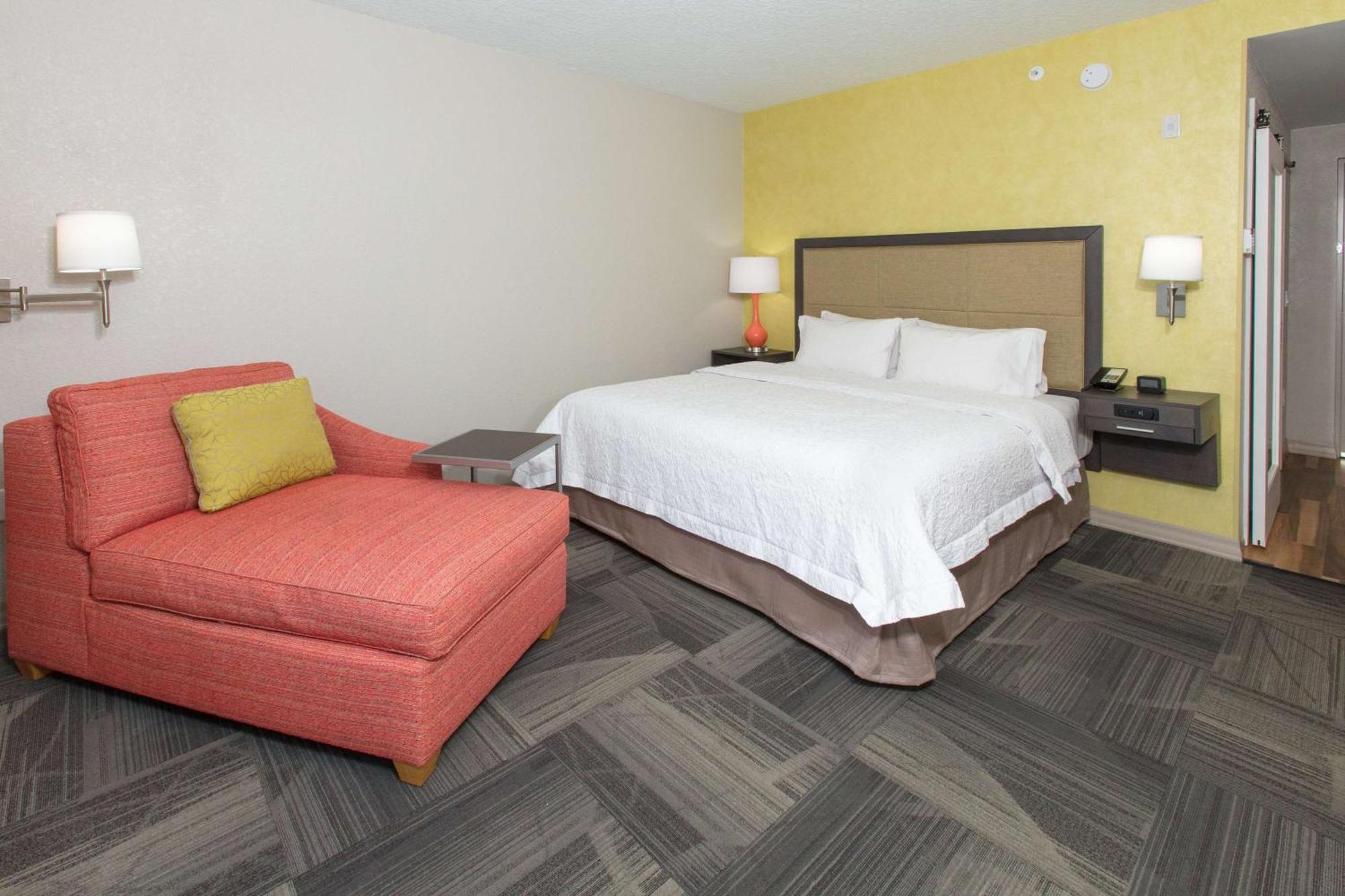 Executive King Room with River View - Non-Smoking