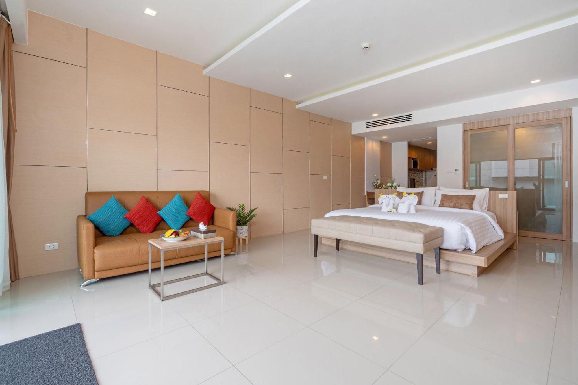 Premier Suite Pool Access