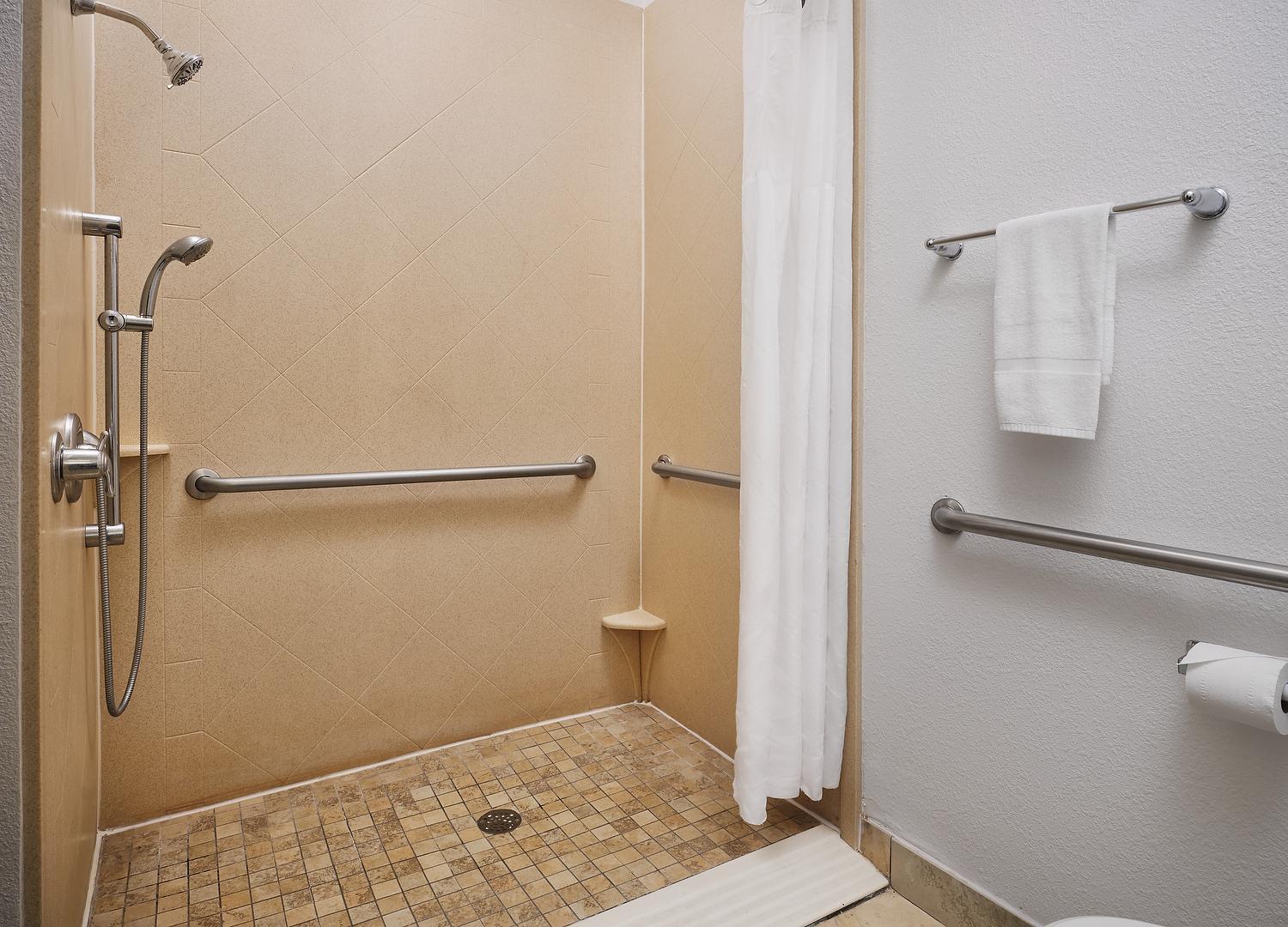 King Room - Mobility Access/Non-Smoking,1551413626:JPEG