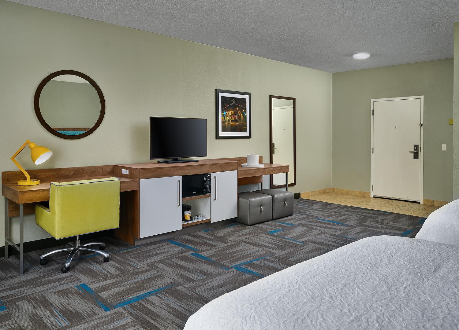 Room with Two Queen Beds - Non-Smoking,1551413647:JPEG