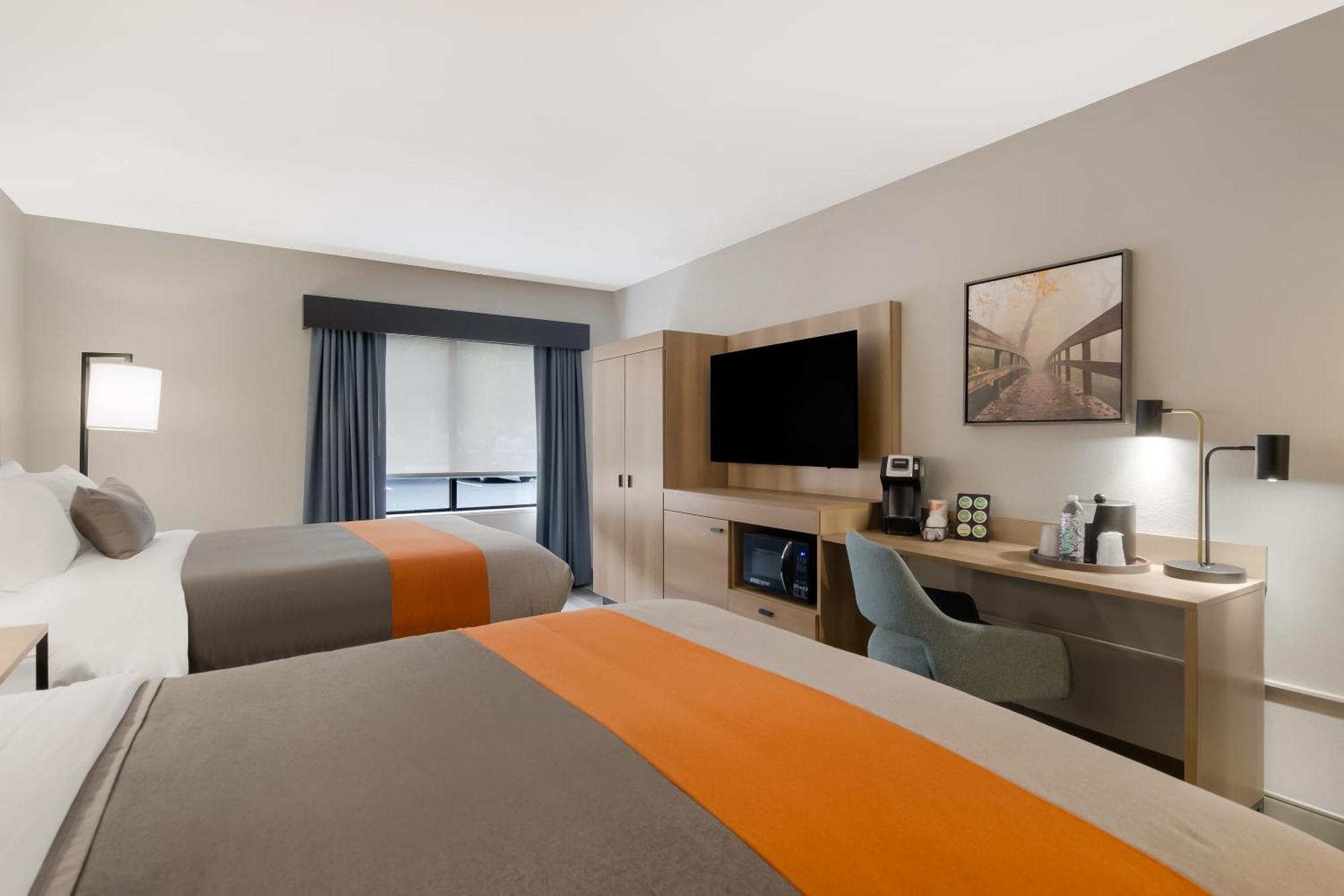 Queen Room with Two Queen Beds - Non-Smoking