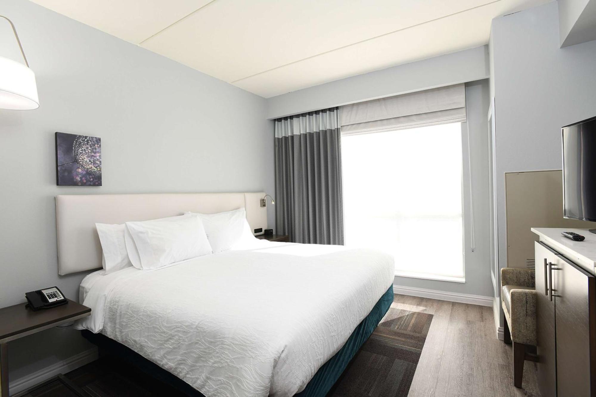 Deluxe King Room - Mobility Access,1548674977:JPEG