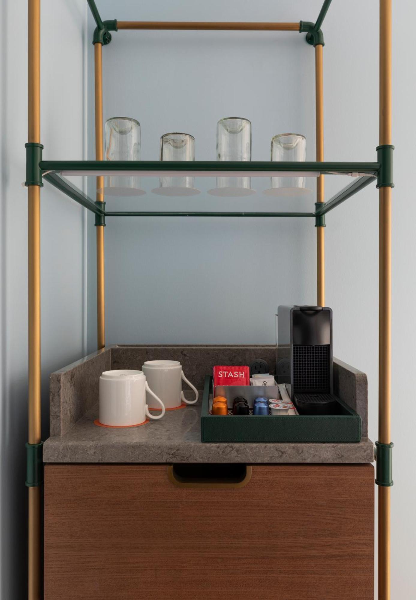 King Room,1548686083:JPEG