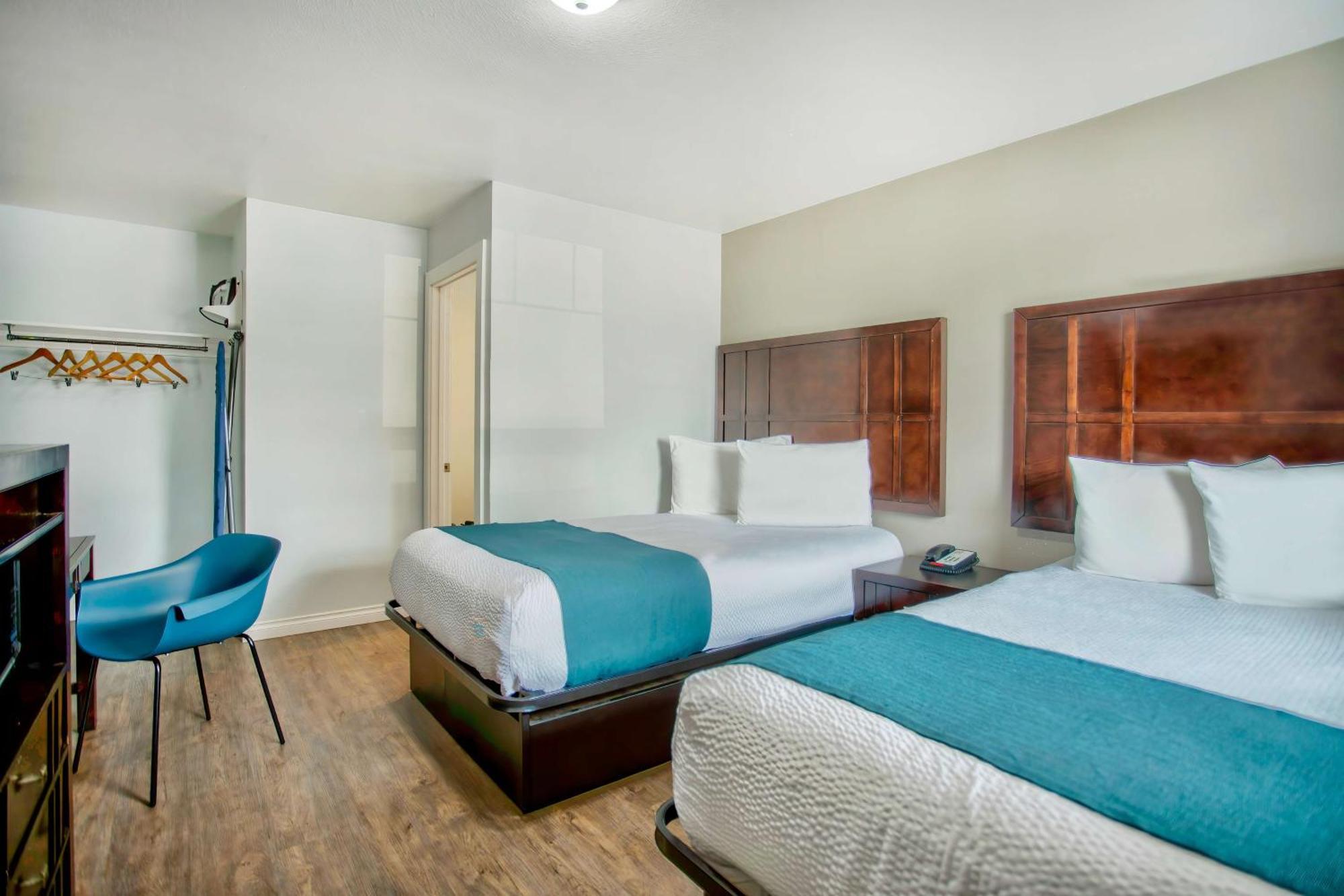 Queen Room with Two Queen Beds - Non-Smoking