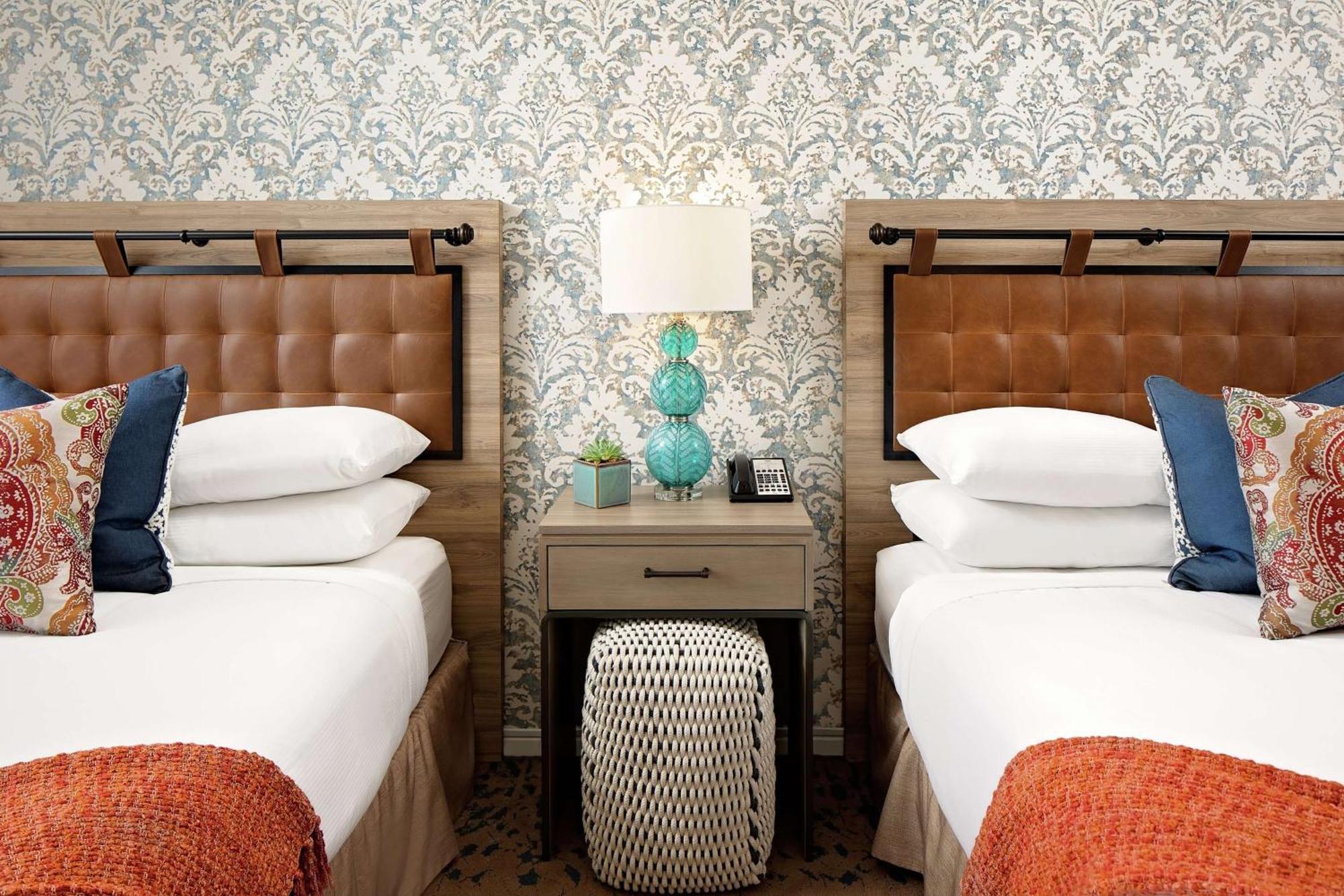 Standard Queen Room with Two Queen Beds,1548812968:JPEG