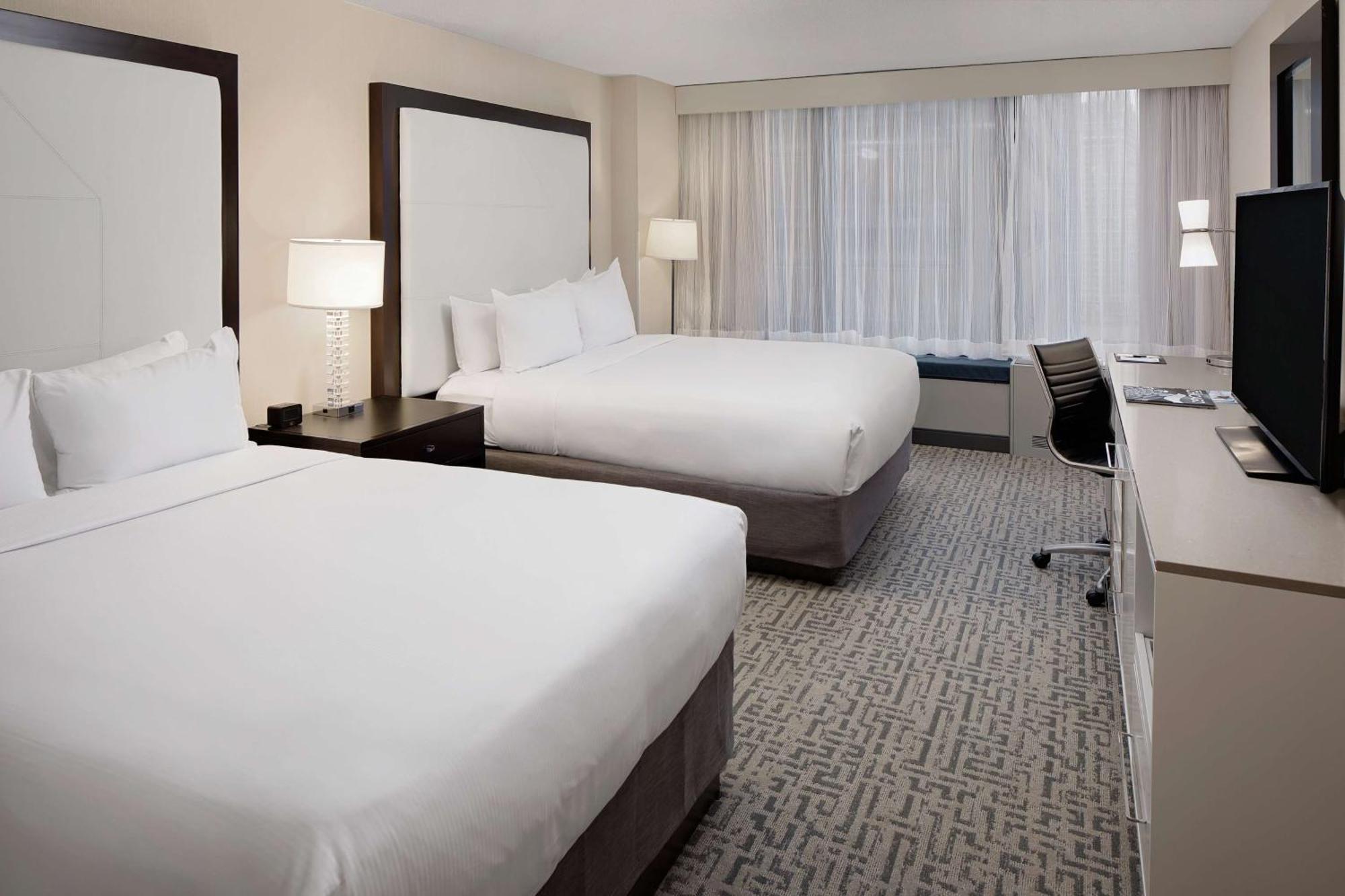 Queen Room with Two Queen Beds and City View - Non-Smoking