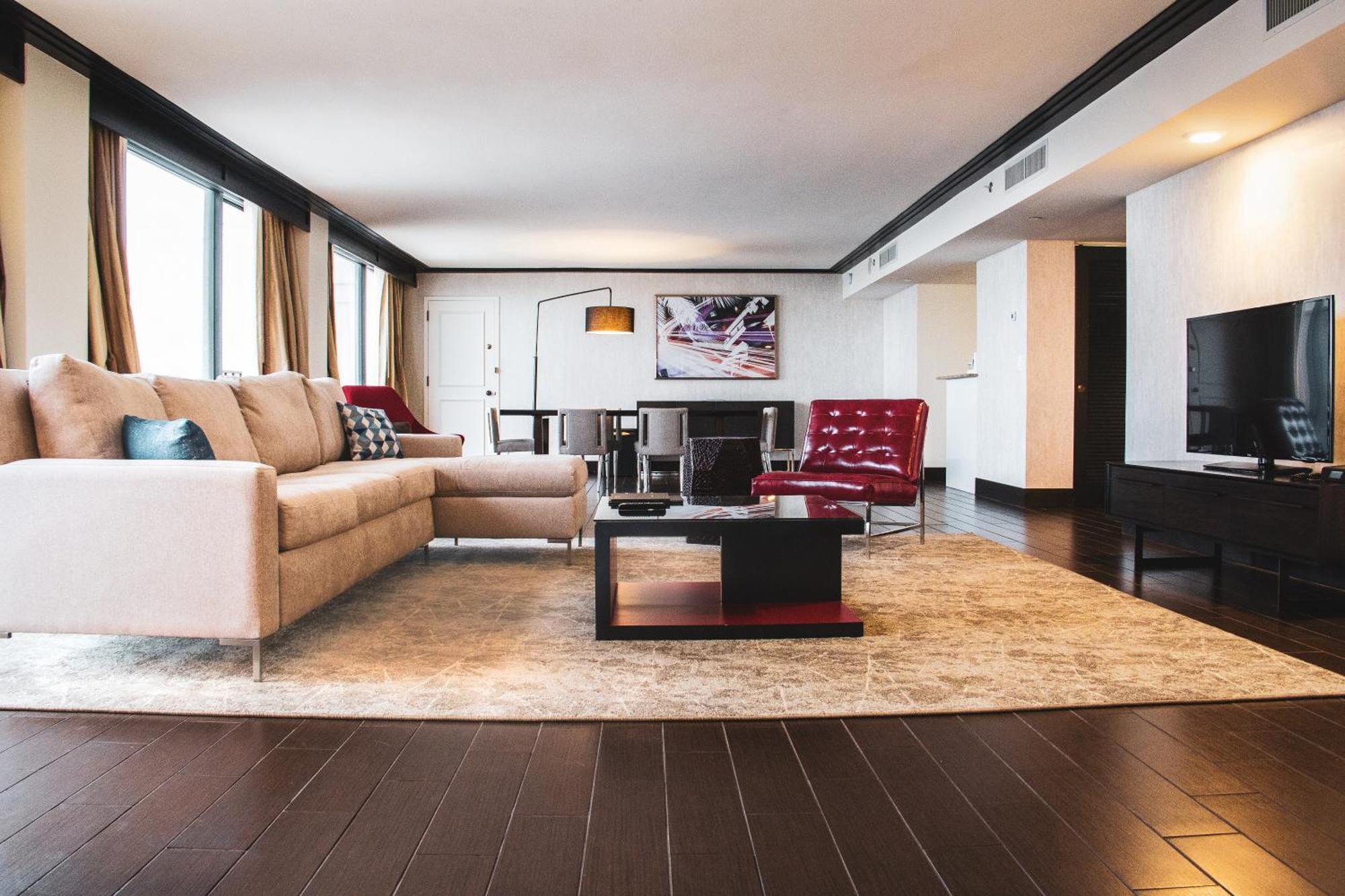 One-Bedroom Presidential King Suite with Balcony,1548903445:JPEG