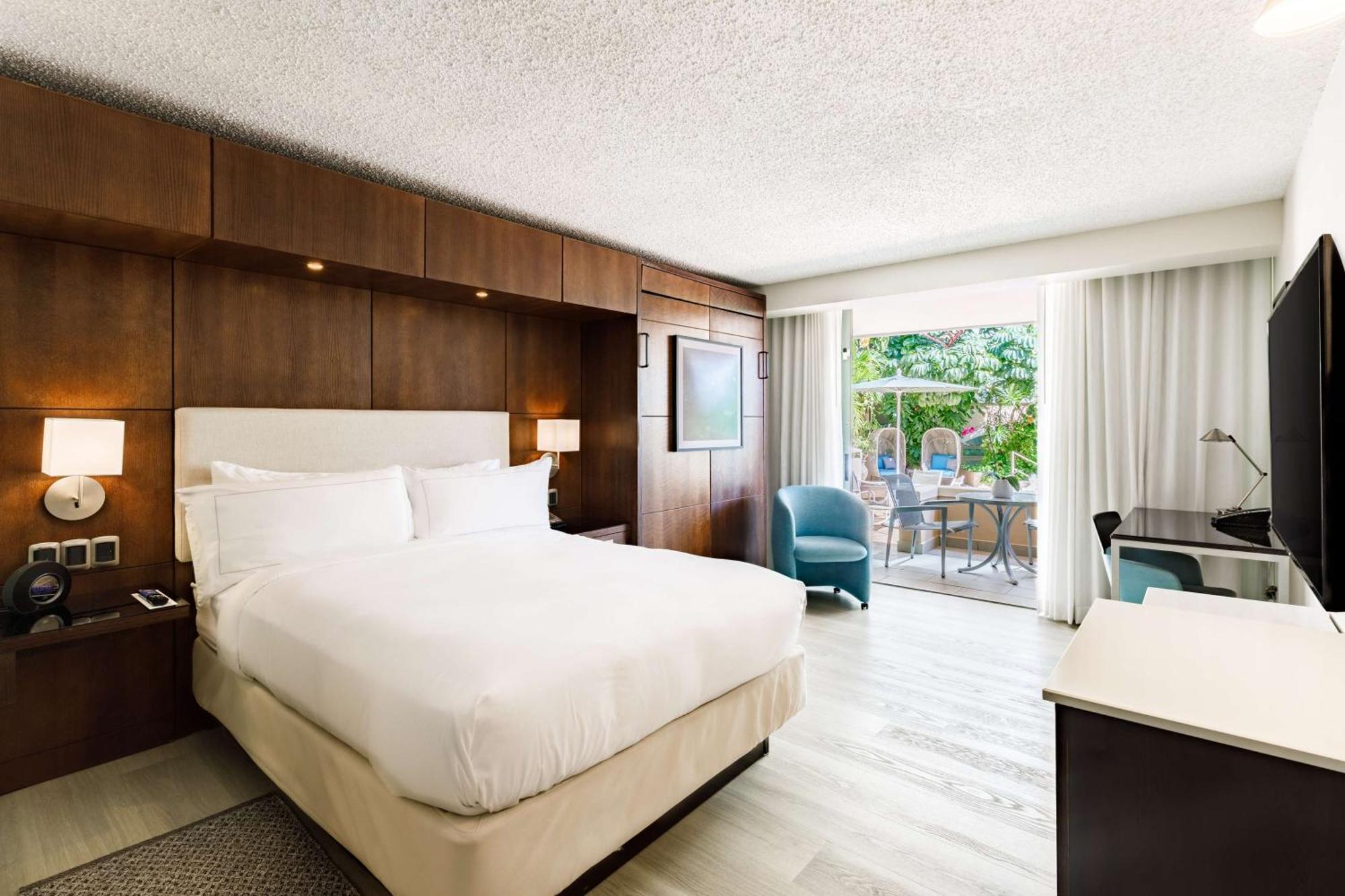 Queen Room with Extra Double Bed, Balcony and Garden View,1548934840:JPEG