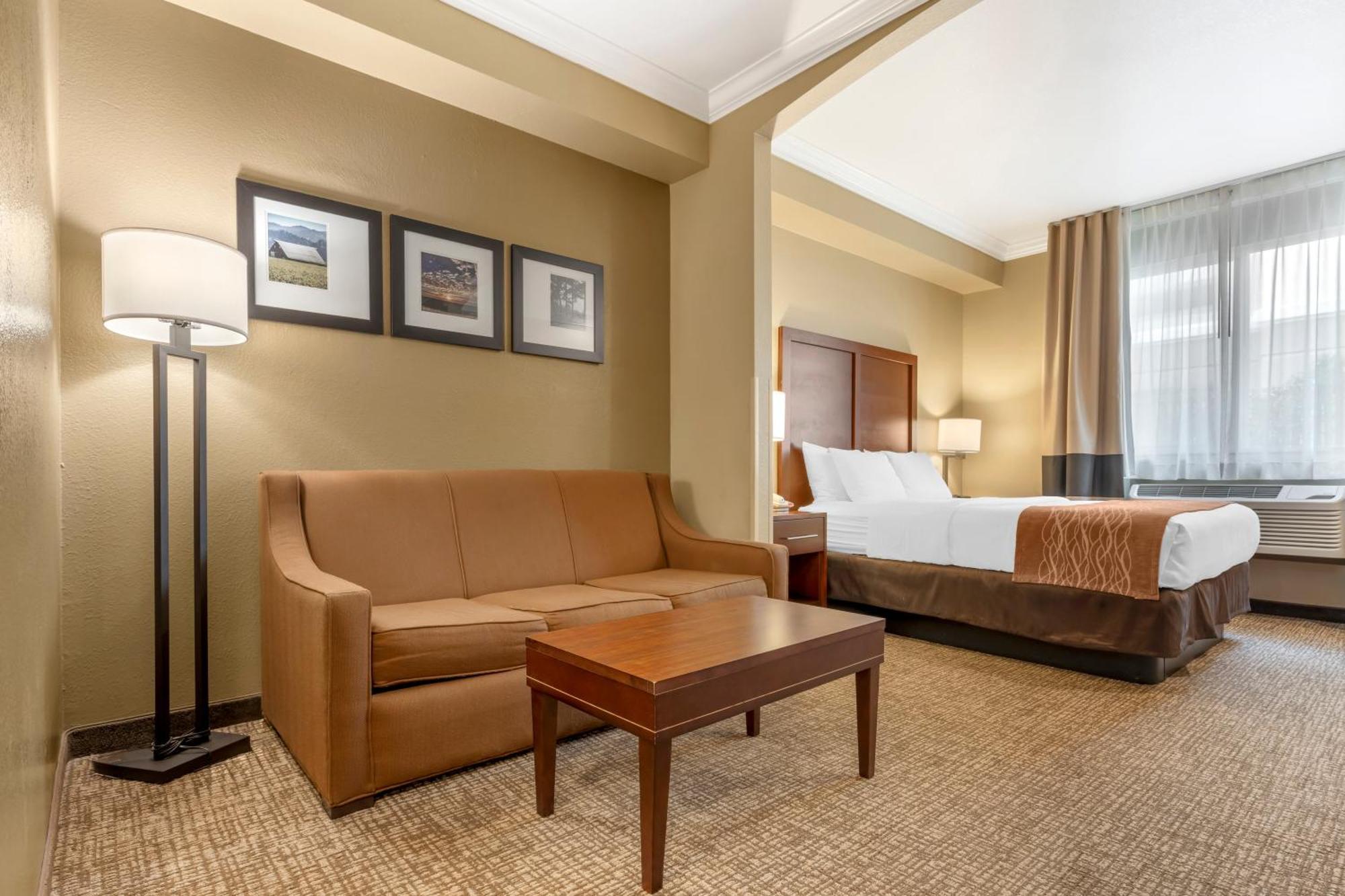 King Suite - Non-Smoking/Top Floor