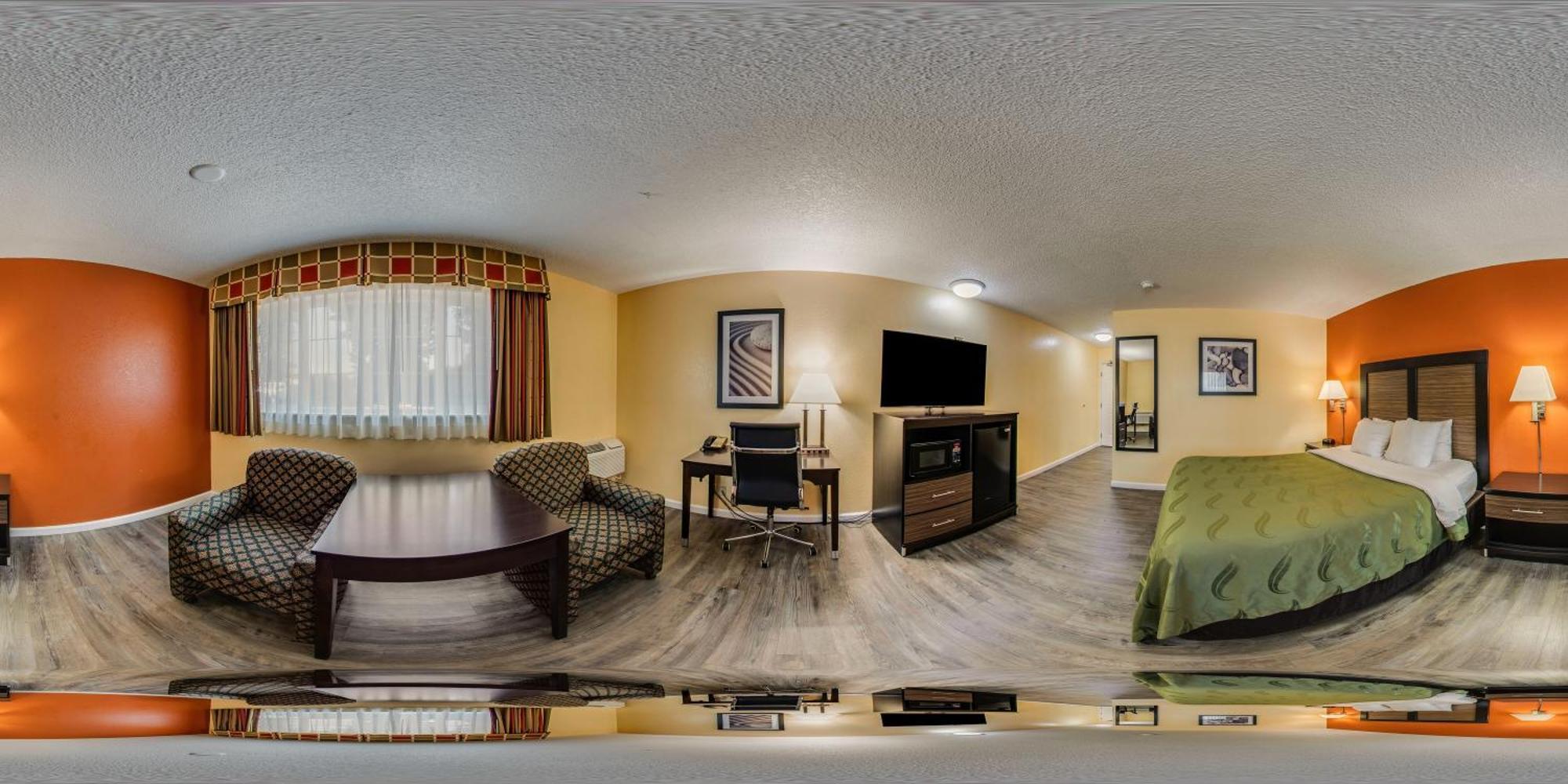 Queen Room - Accessible/Nonsmoking