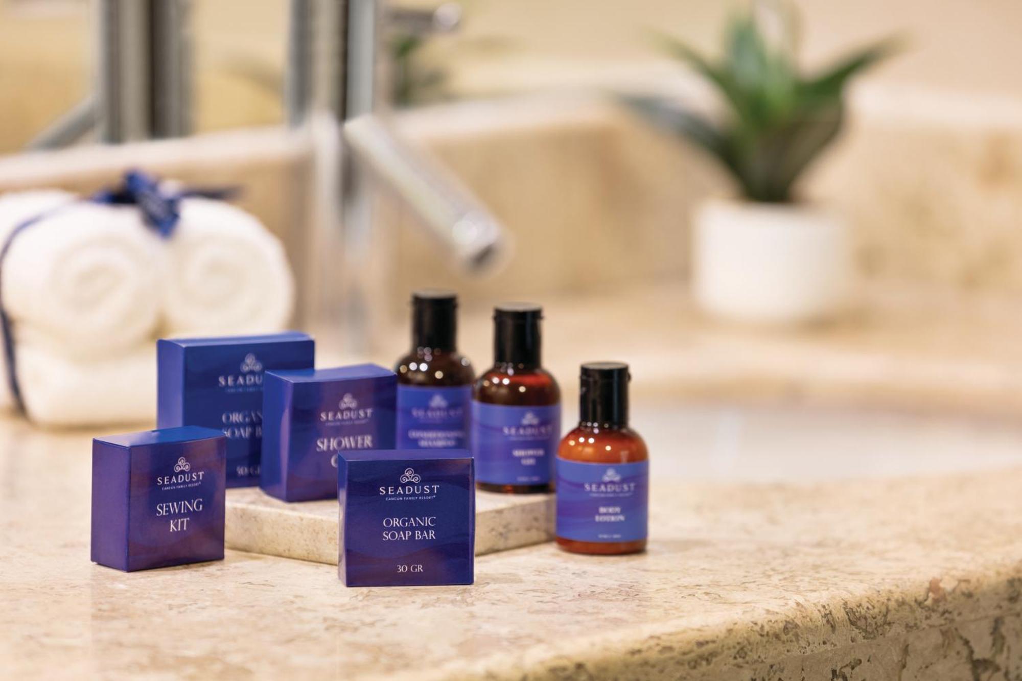 Luxury Suite One King Bed,1549374619:JPEG