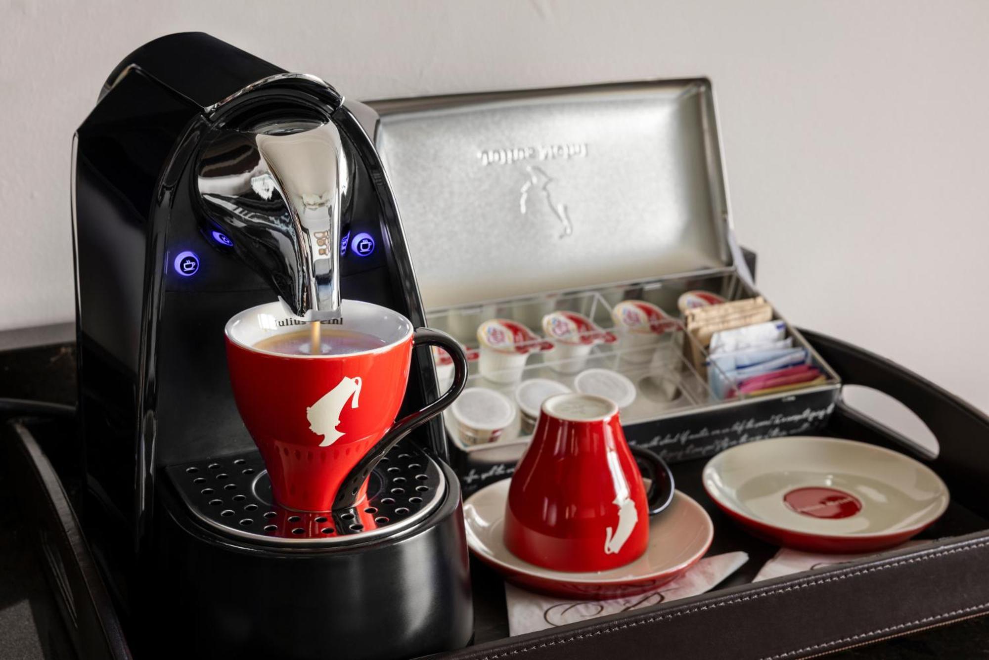 Standard 1 King Bed,1742592772:JPEG