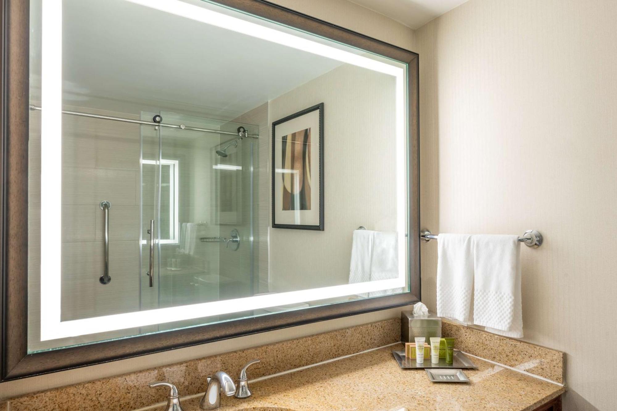 King Room,1549805047:JPEG