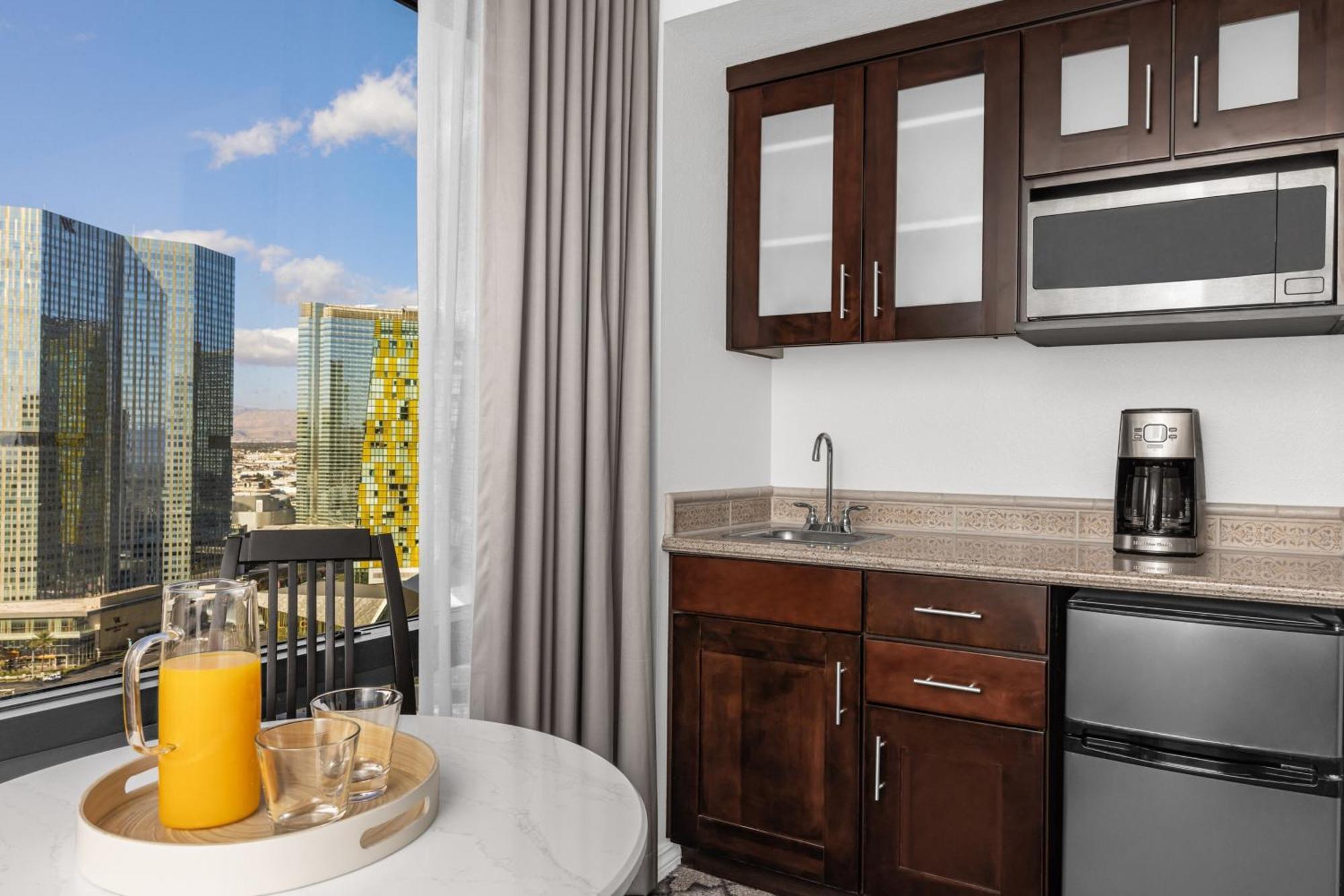 Deluxe Family Suite