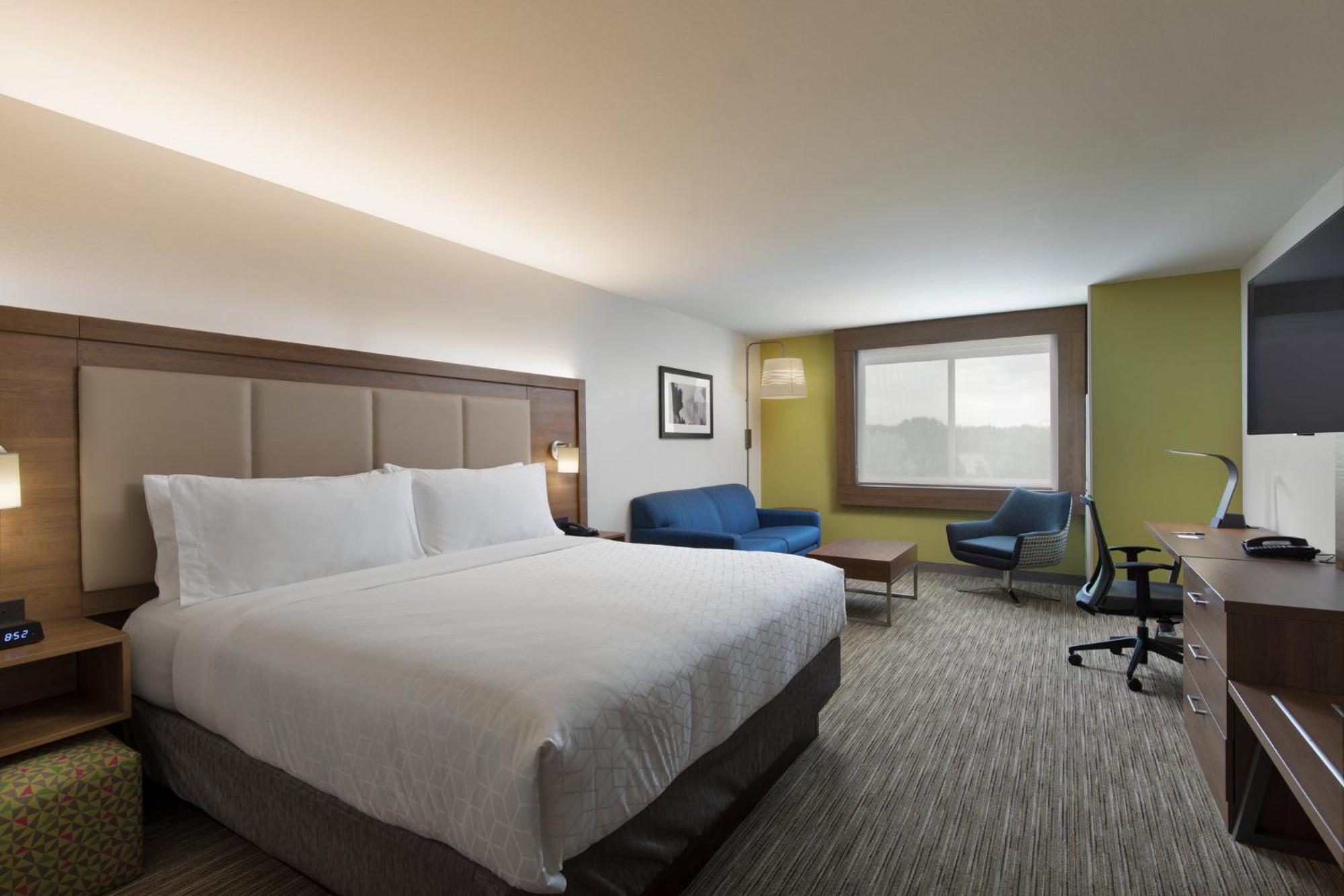 King Room - Hearing Accessible