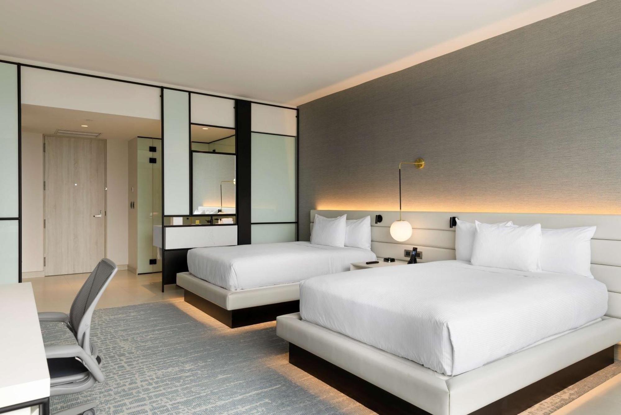 Executive Room with Two Double Beds,1551226429:JPEG