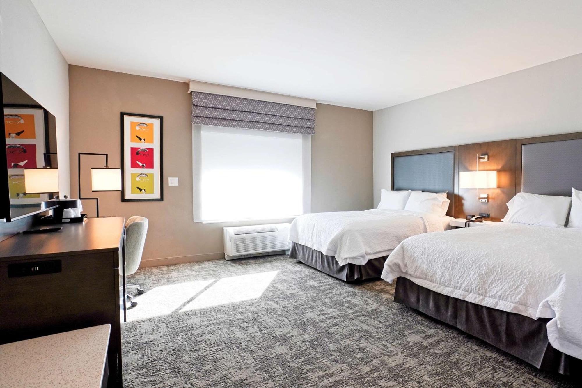Queen Room with Two Queen Beds - Hearing Access