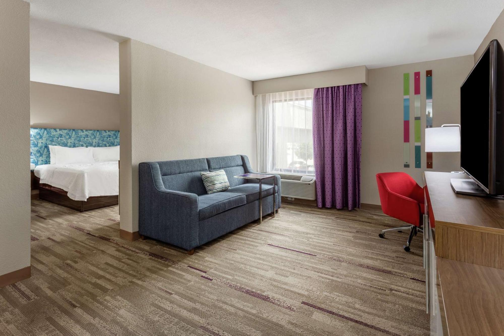 One-Bedroom King Suite - Non-Smoking