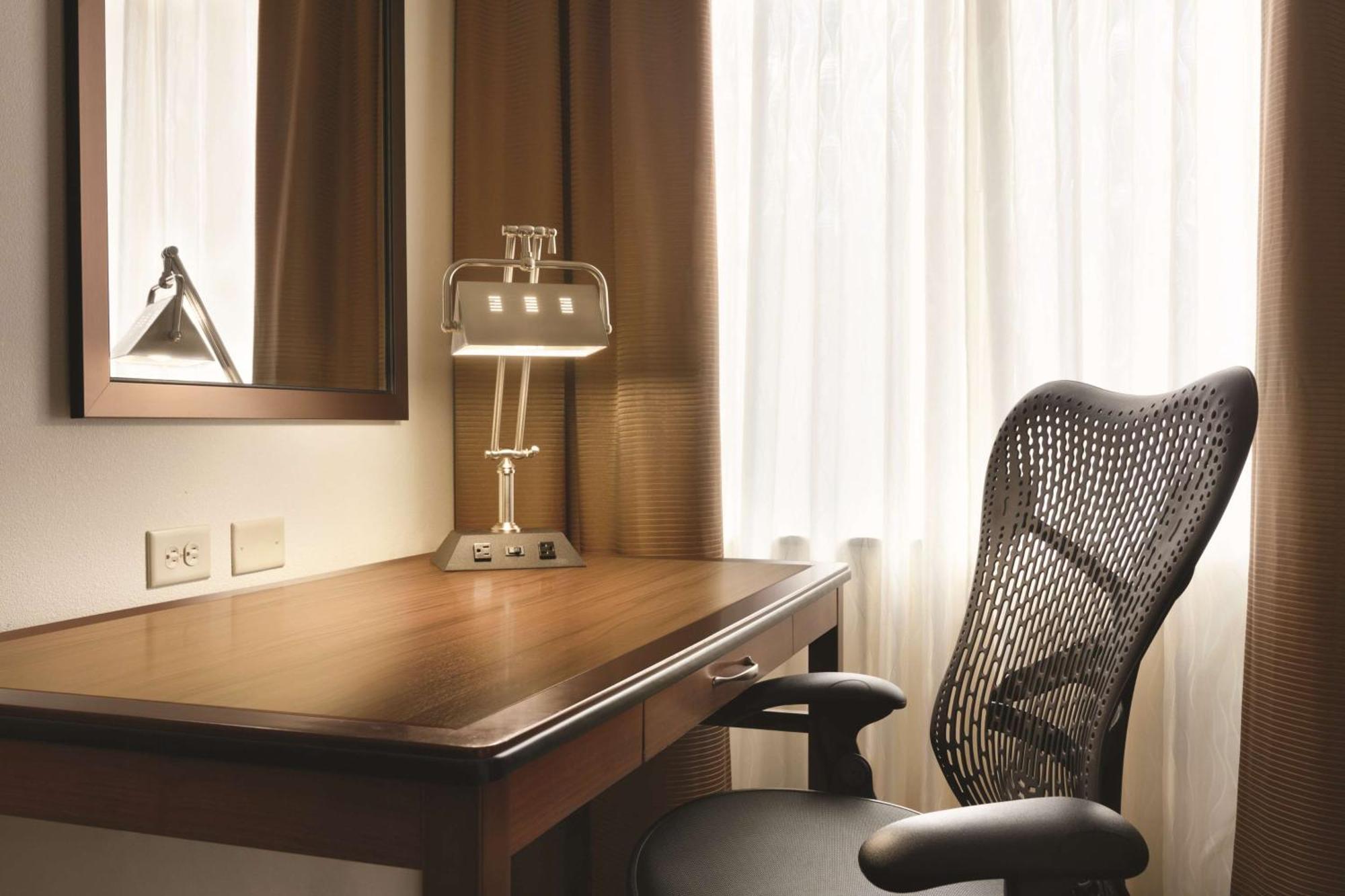 King Room,1551270184:JPEG