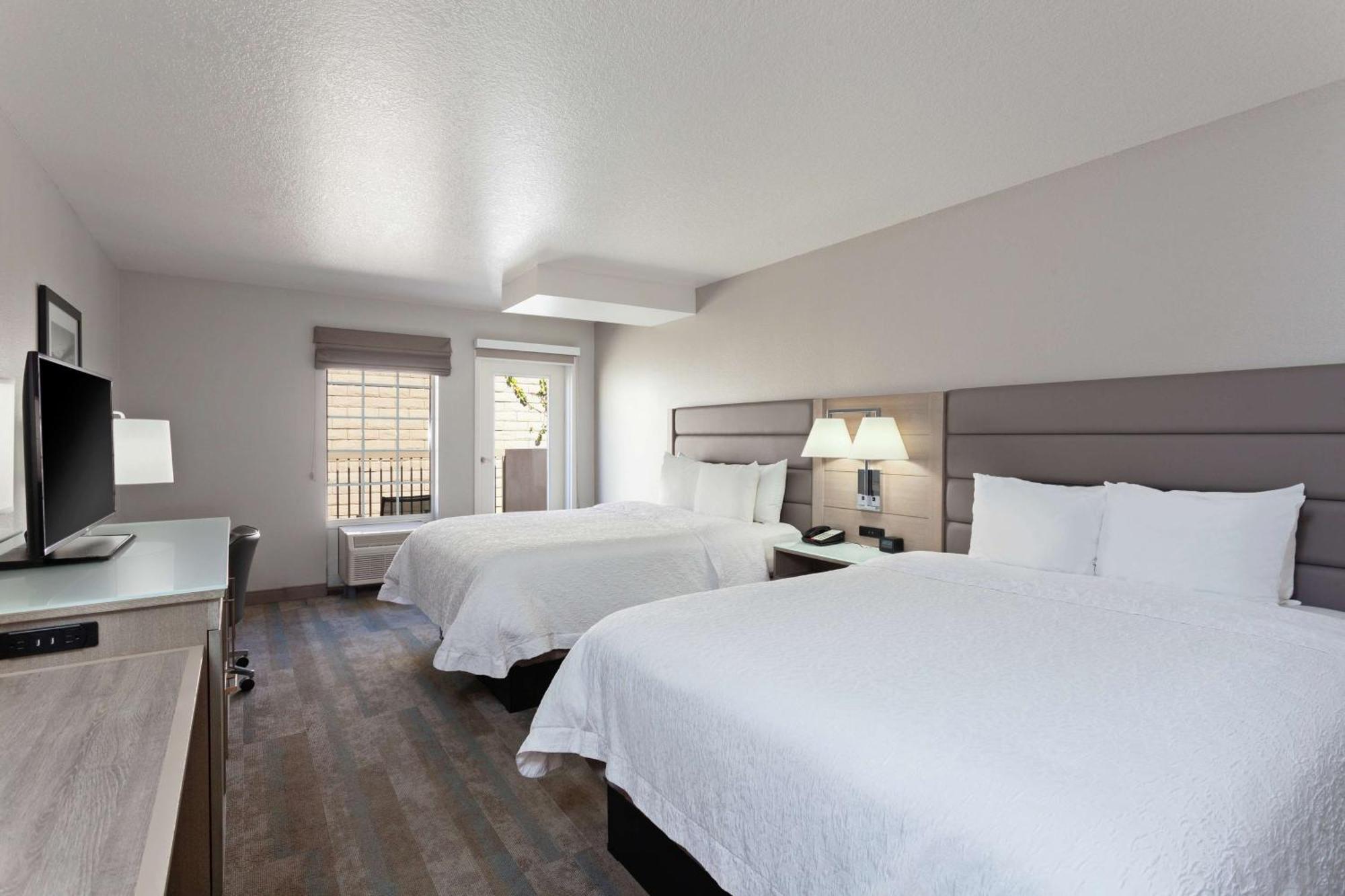Room with Two Queen Beds - Non-Smoking